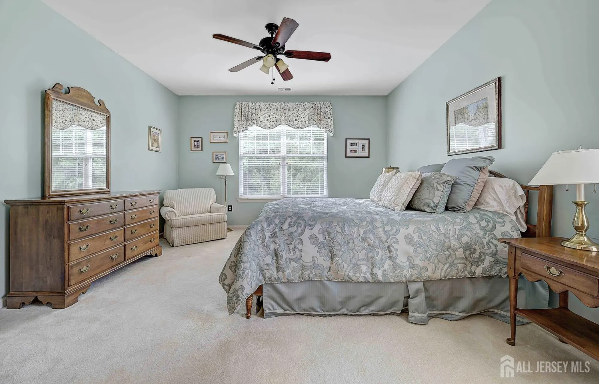 Property Slideshow image 12 of 22 | 39 schindler ct, Somerset, NJ, 08873