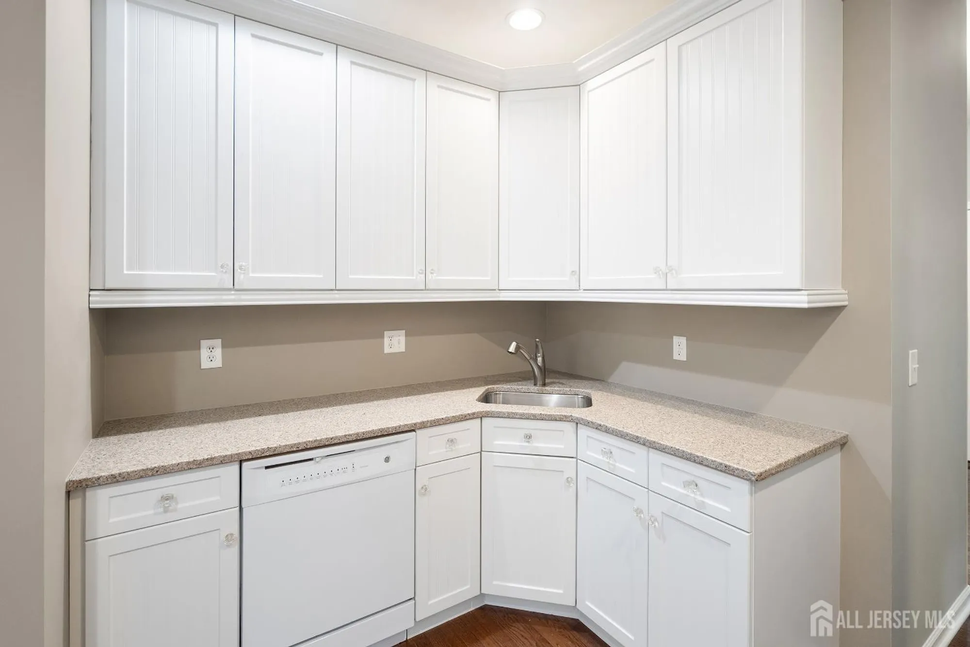 Property Slideshow image 13 of 45 | 5201 schindler dr, South Brunswick, NJ, 08852