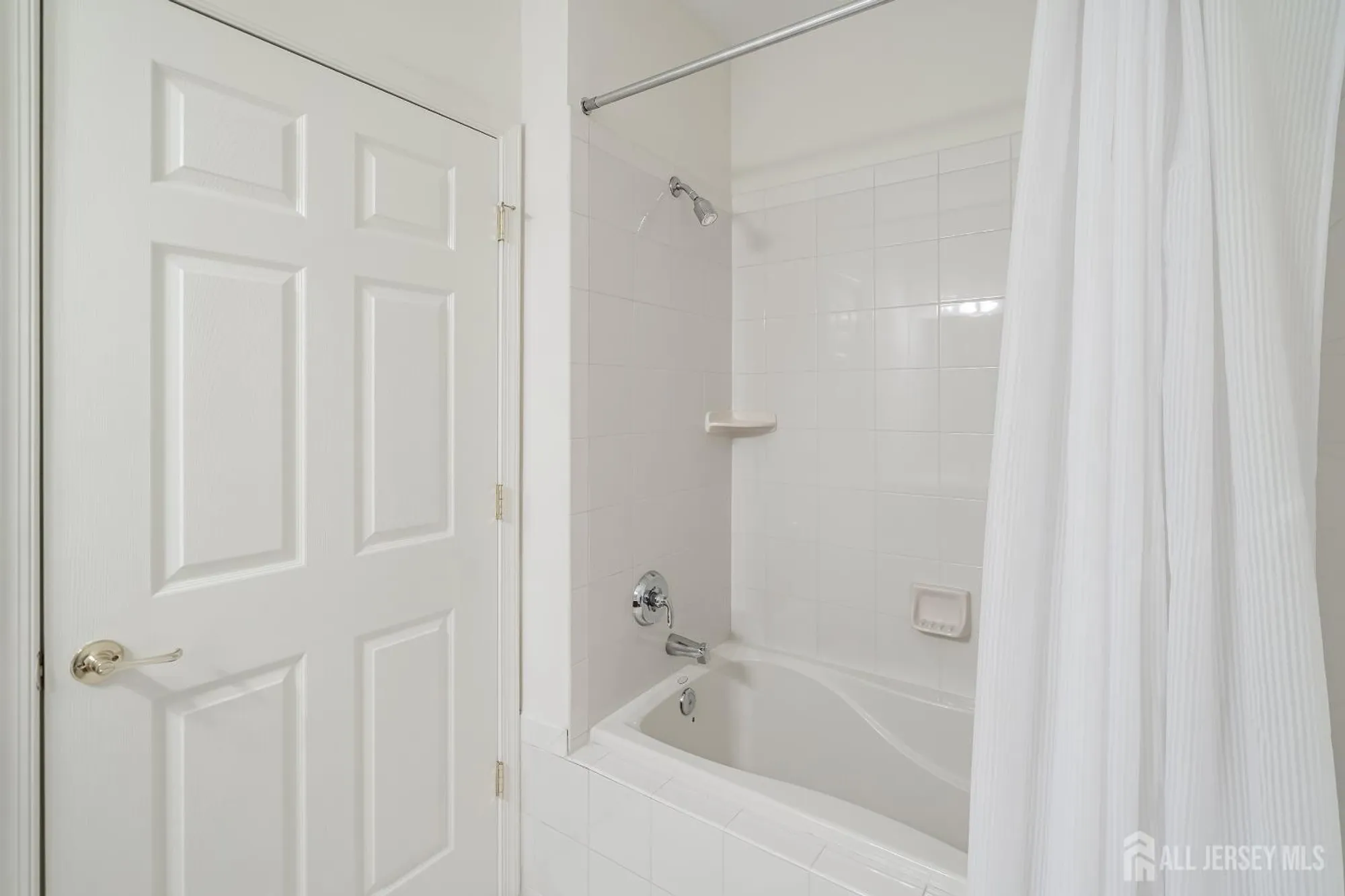 Property Slideshow image 27 of 39 | 1204 cedar village blvd # 204, East Brunswick, NJ, 08816