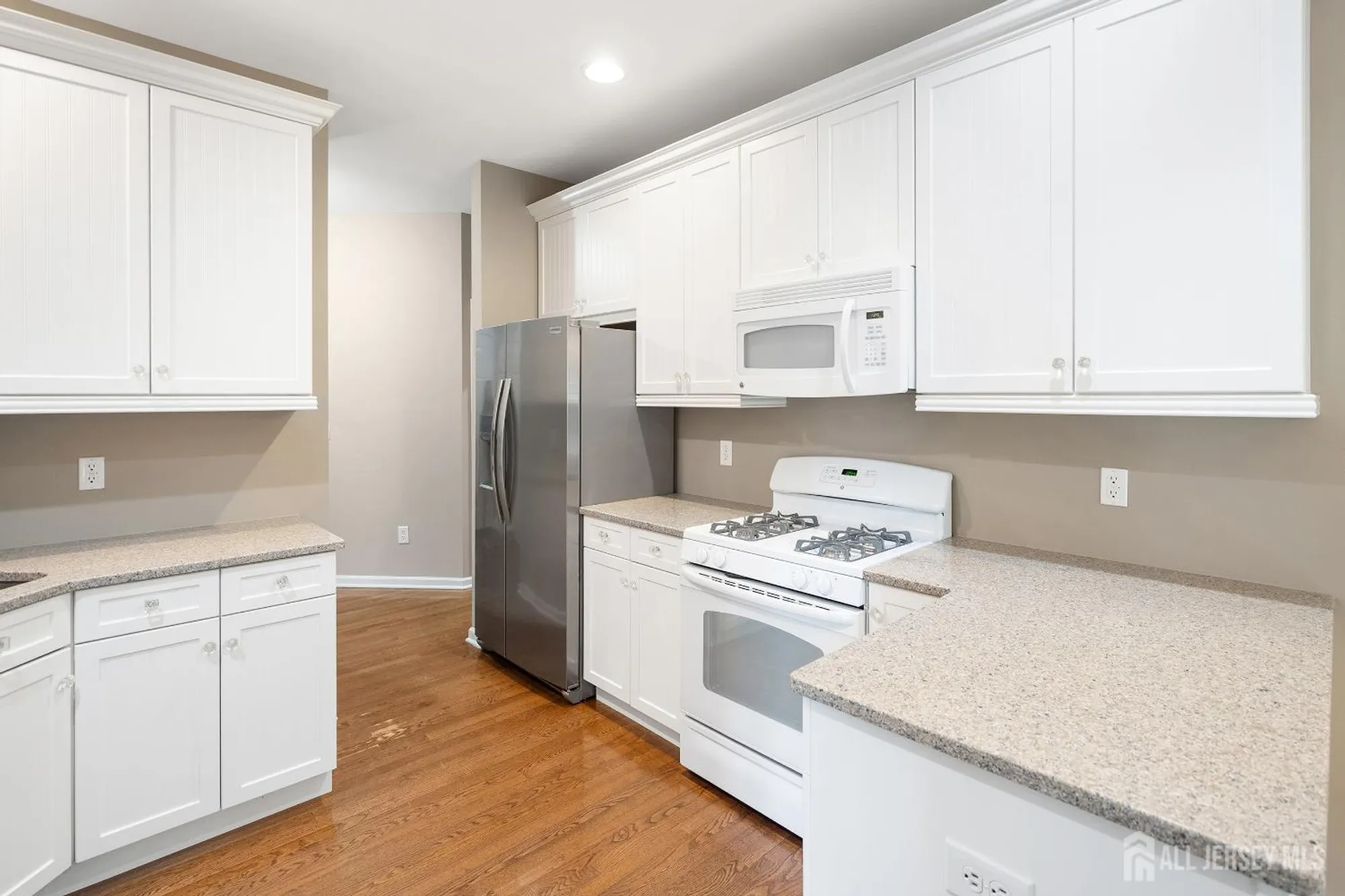 Property Slideshow image 4 of 45 | 5201 schindler dr, South Brunswick, NJ, 08852