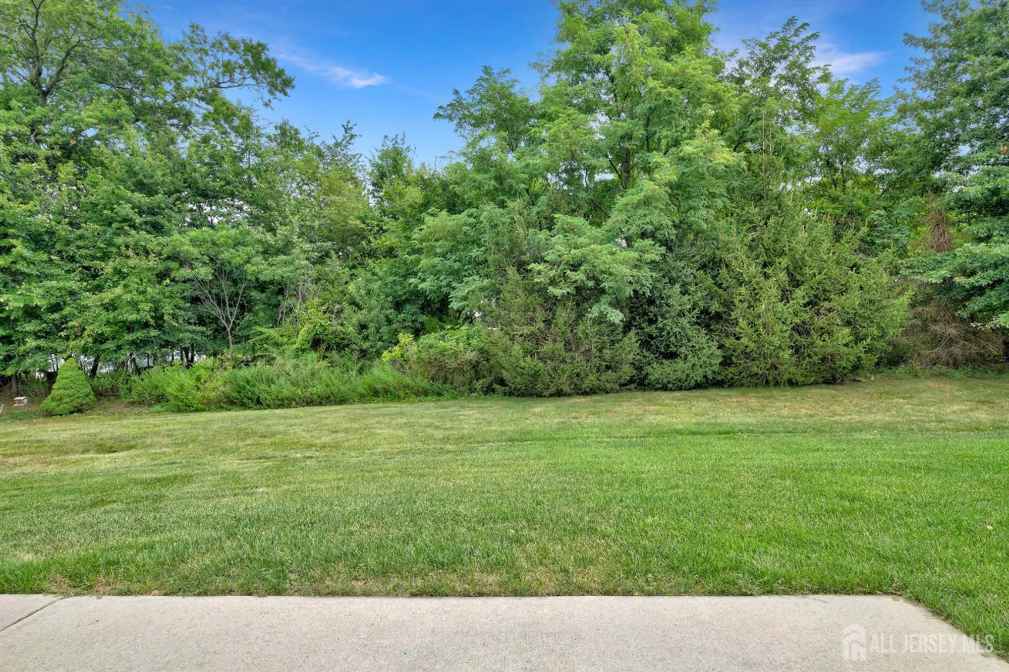 Property Slideshow image 20 of 22 | 39 schindler ct, Somerset, NJ, 08873