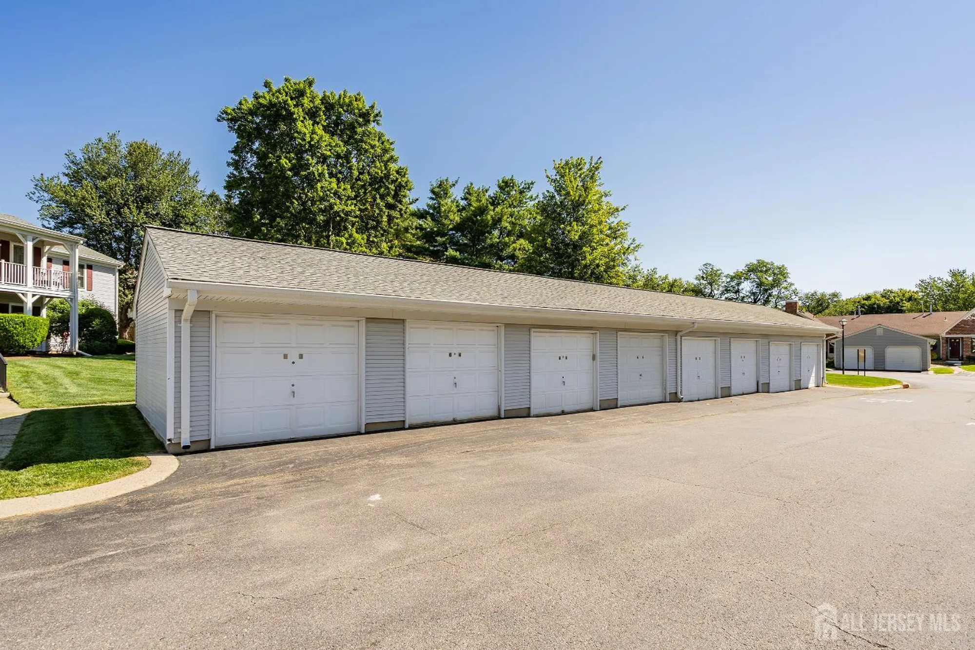 Property Slideshow image 16 of 26 | 89 griggs pl, East Brunswick, NJ, 08816