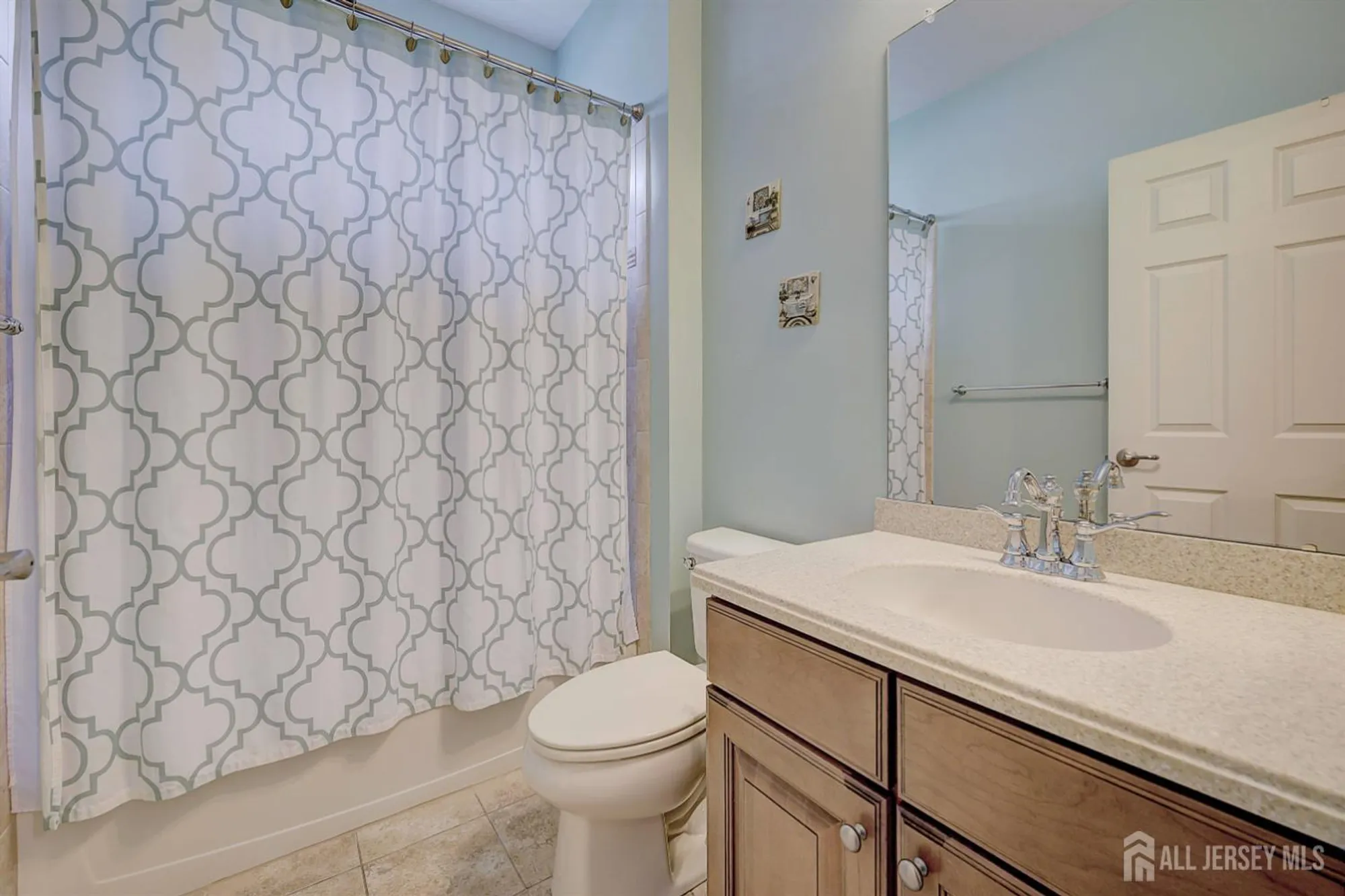 Property Slideshow image 18 of 22 | 39 schindler ct, Somerset, NJ, 08873