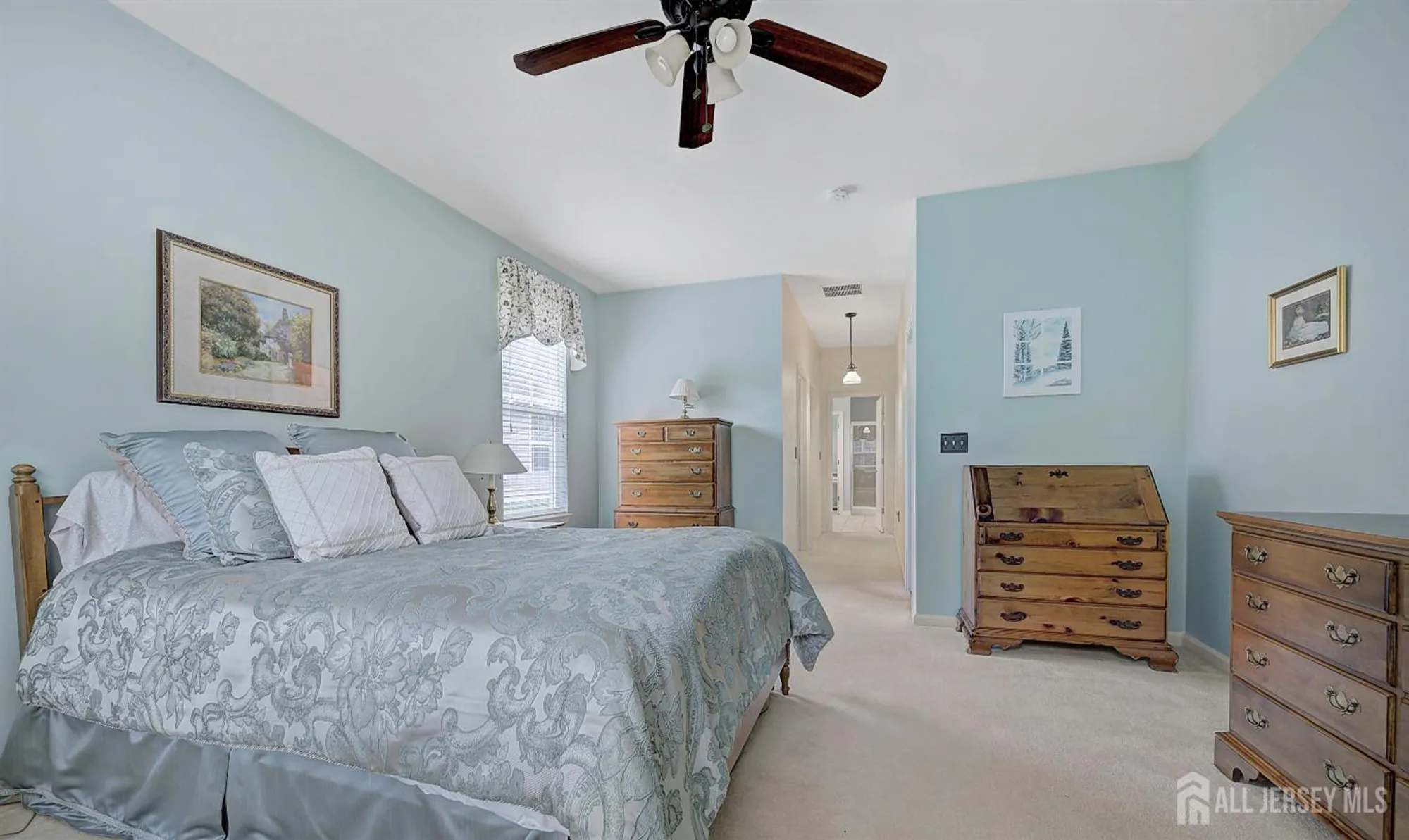Property Slideshow image 13 of 22 | 39 schindler ct, Somerset, NJ, 08873