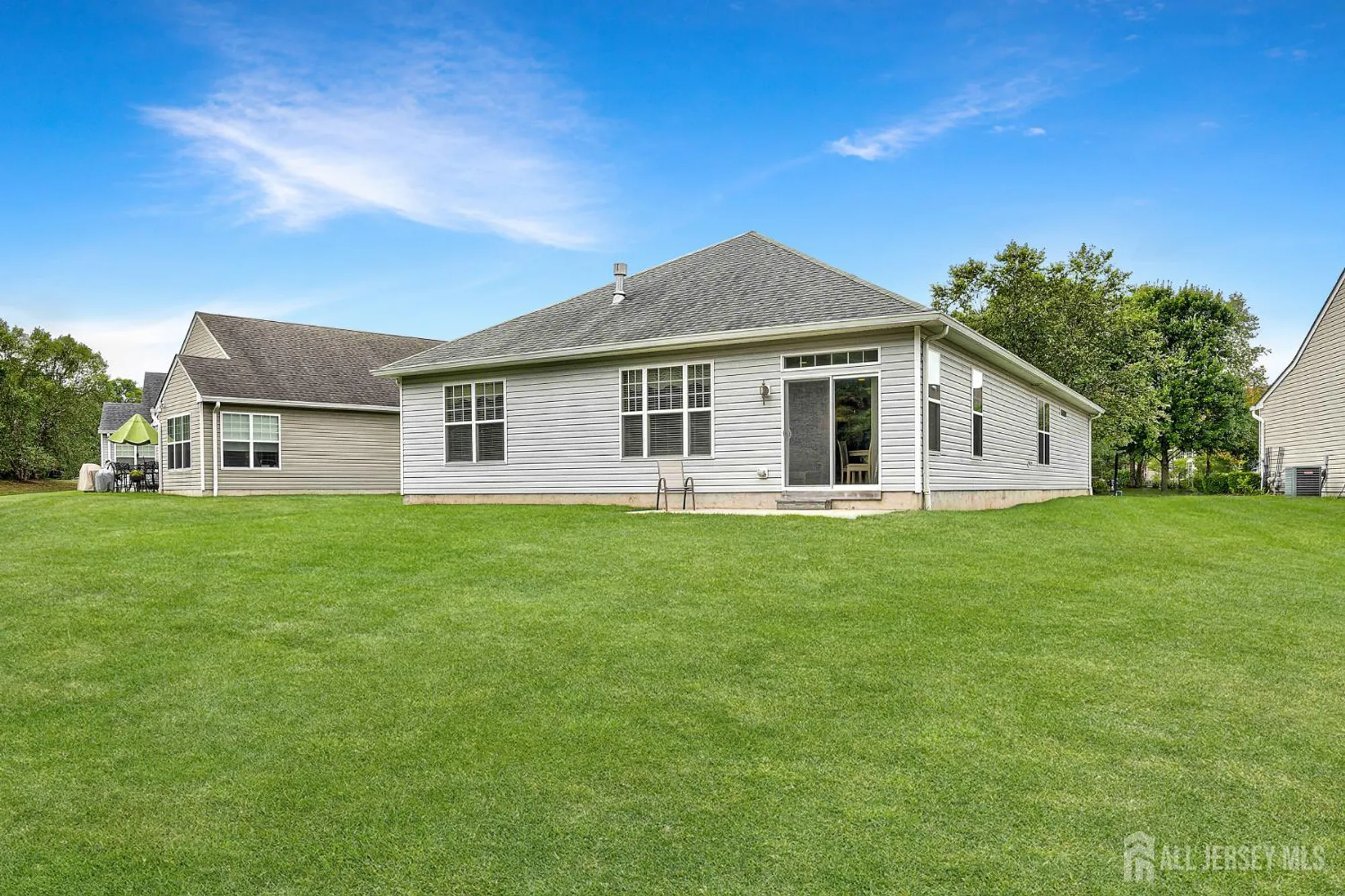 Property Slideshow image 21 of 22 | 39 schindler ct, Somerset, NJ, 08873