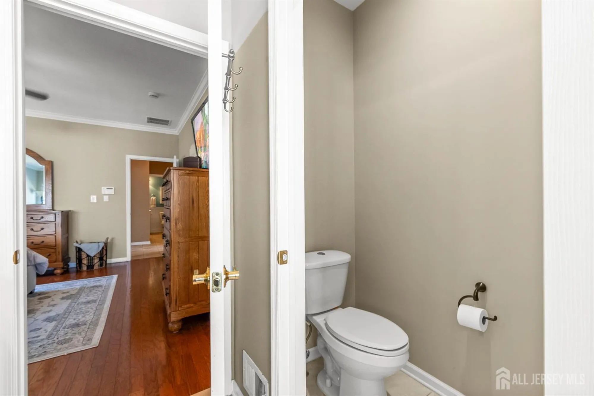 Property Slideshow image 30 of 47 | 66 vineyard ct, Monroe, NJ, 08831
