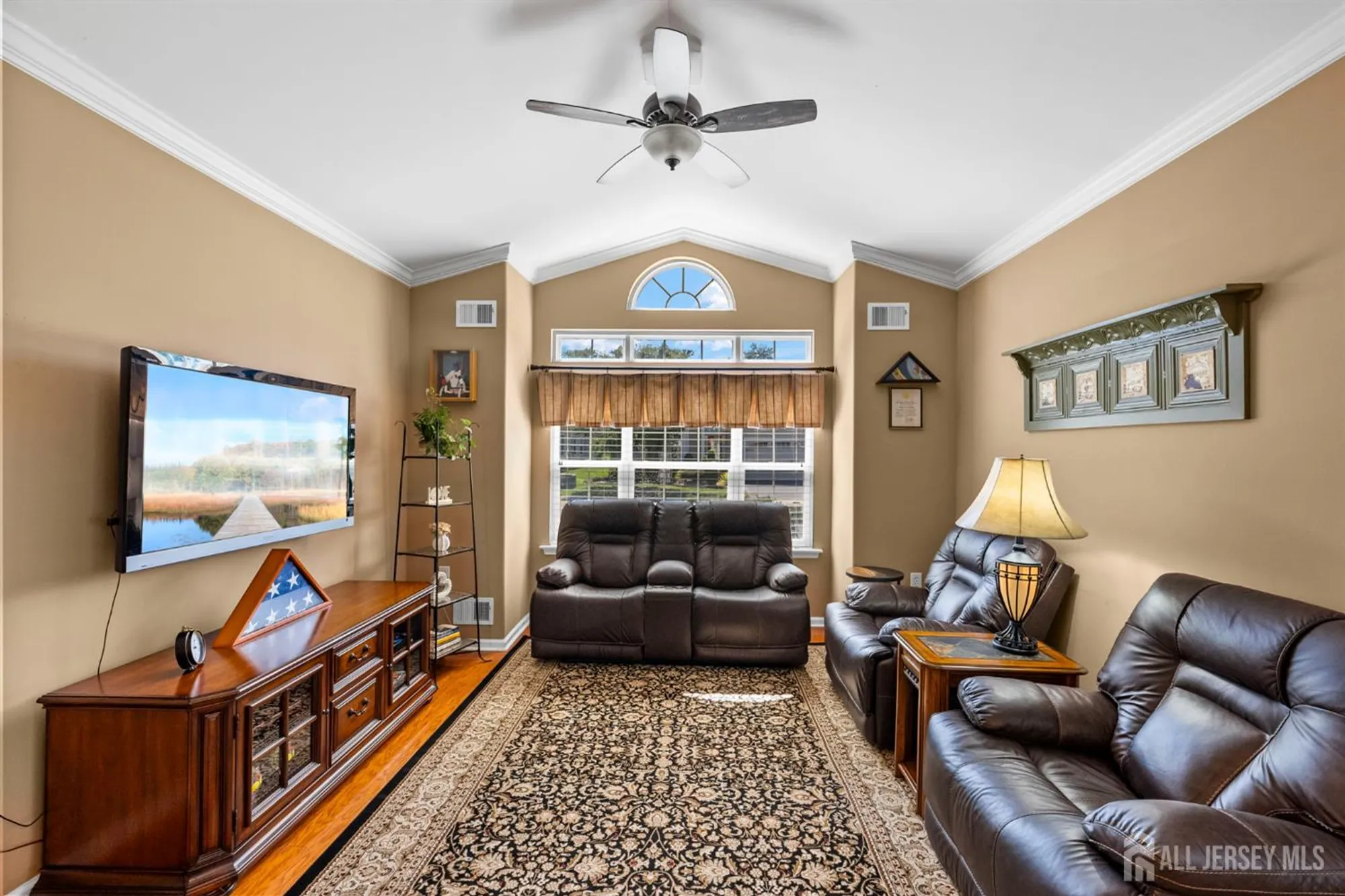 Property Slideshow image 20 of 47 | 66 vineyard ct, Monroe, NJ, 08831