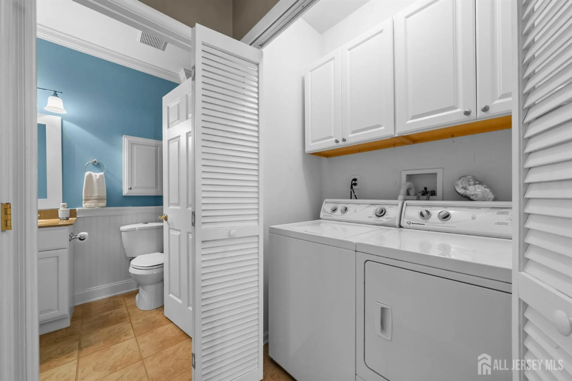 Property Slideshow image 35 of 47 | 66 vineyard ct, Monroe, NJ, 08831