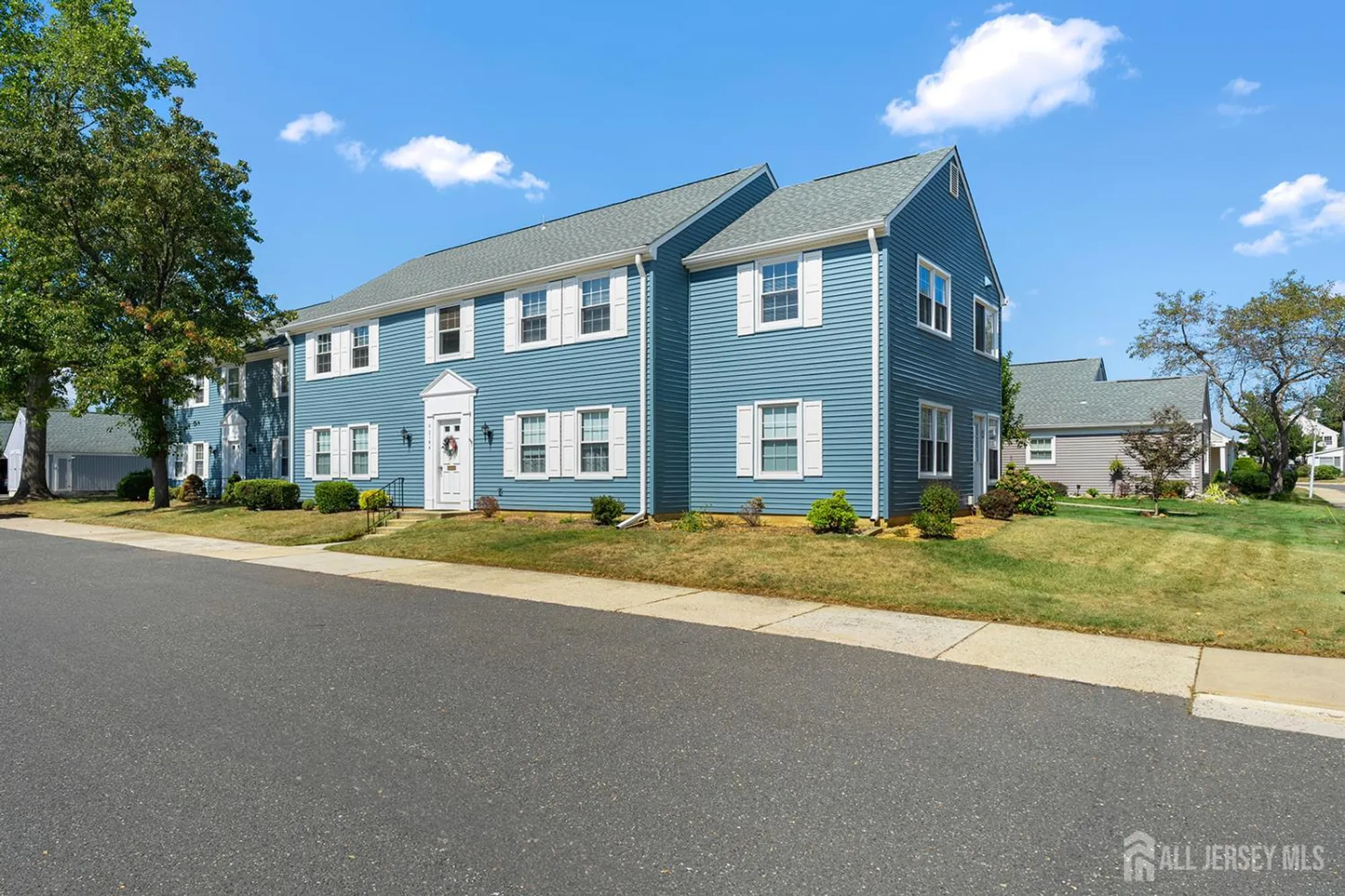 Property Slideshow image 4 of 44 | 219 manchester ln n, Monroe, NJ, 08831