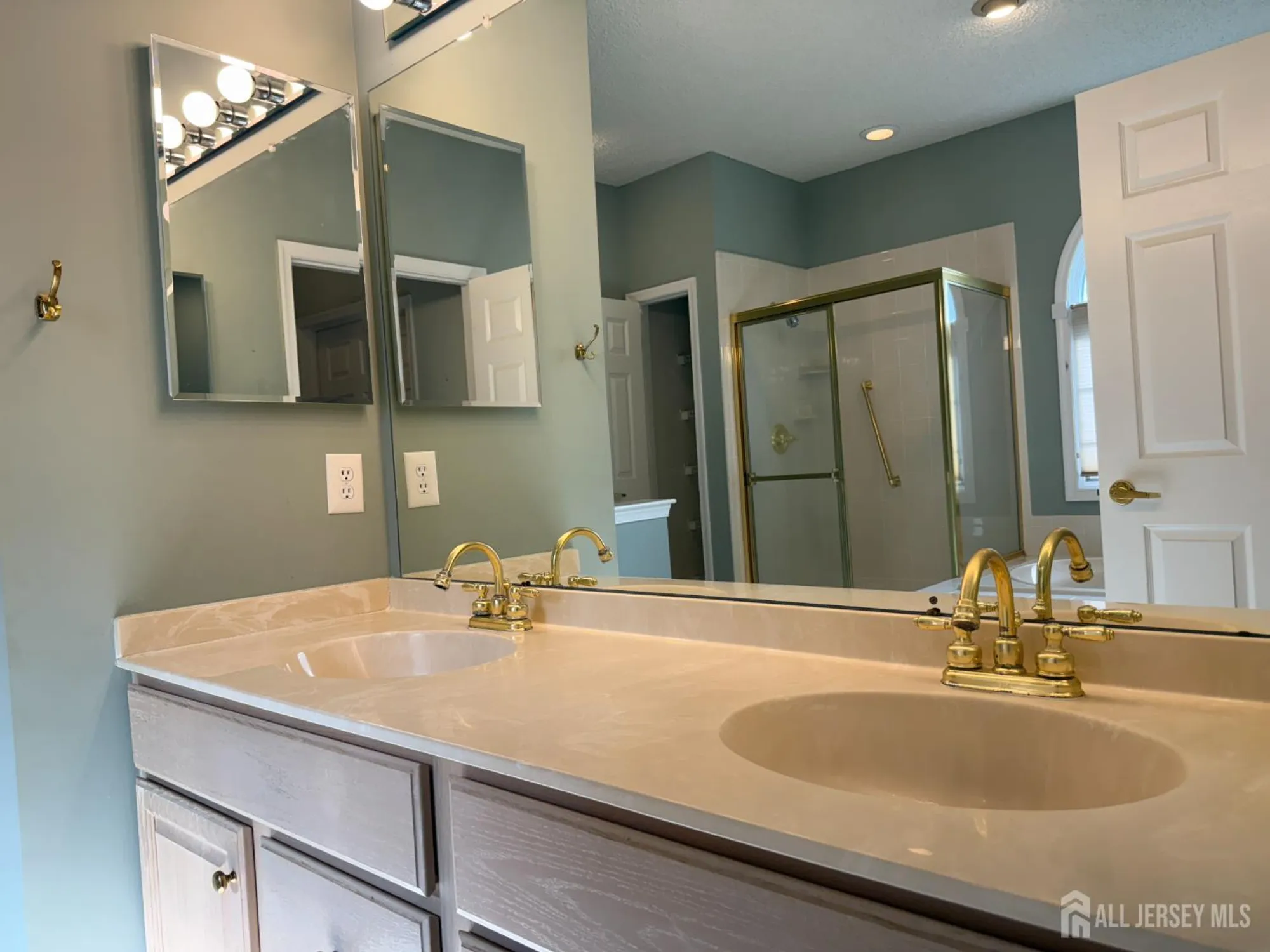 Property Slideshow image 24 of 60 | 1 westboro ln, Monroe, NJ, 08831