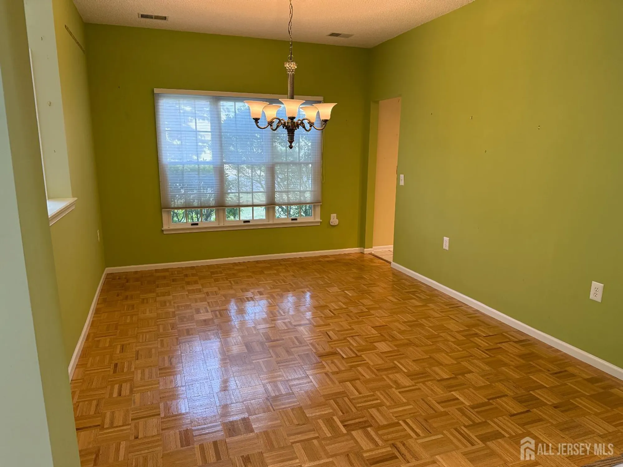 Property Slideshow image 11 of 60 | 1 westboro ln, Monroe, NJ, 08831