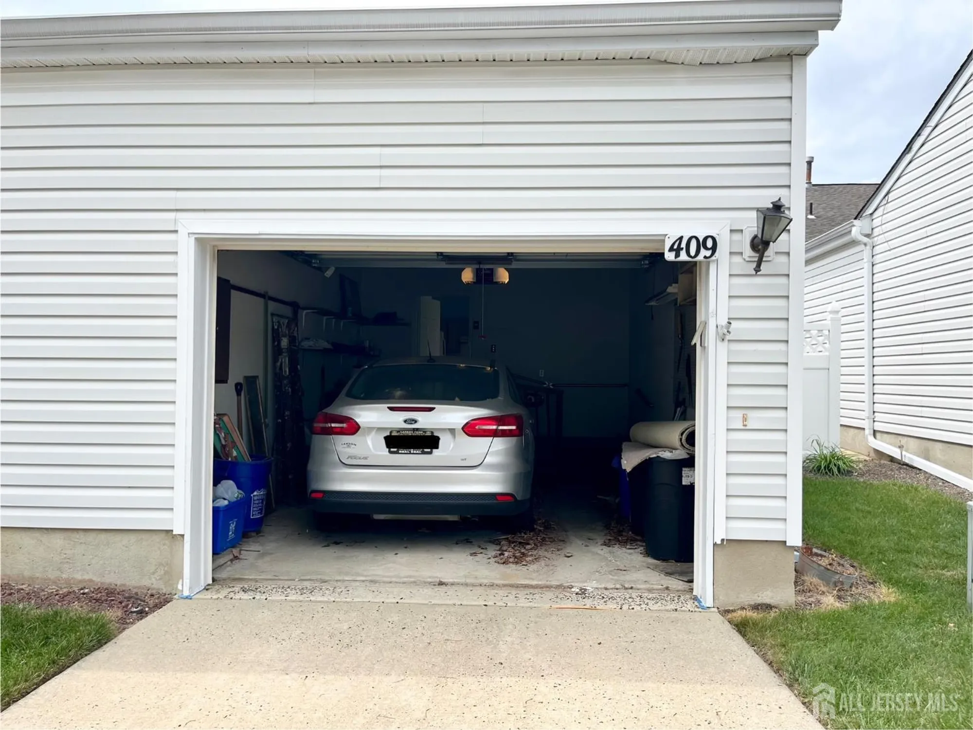 Property Slideshow image 17 of 18 | 409 harrier dr, Monroe, NJ, 08831