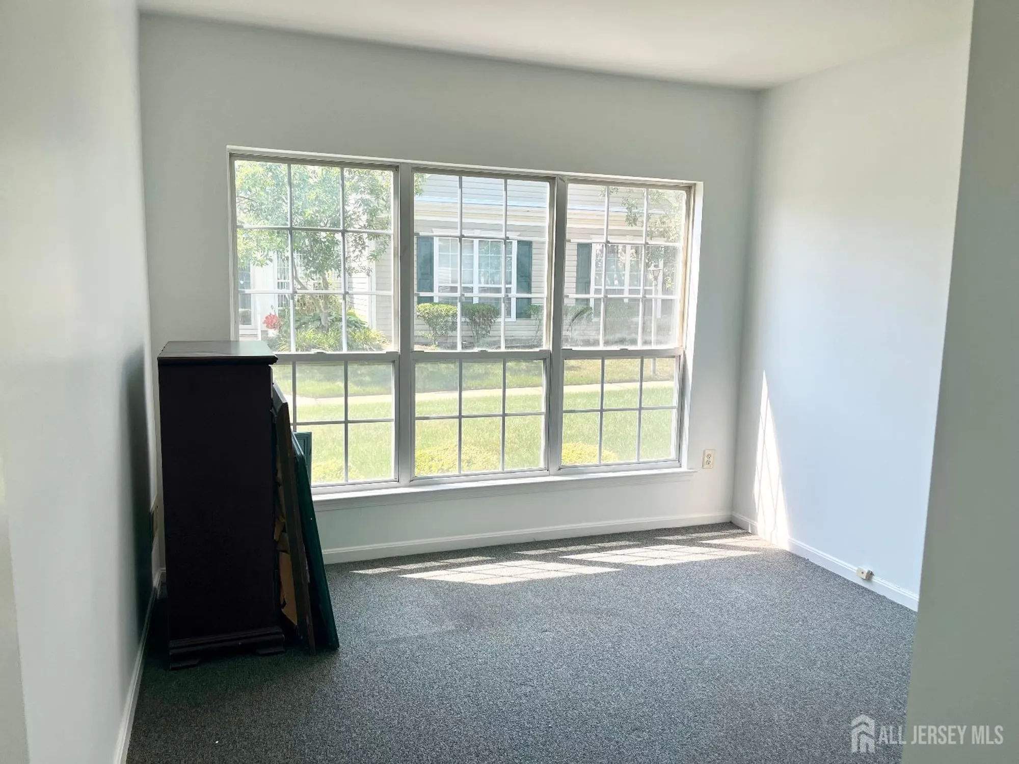 Property Slideshow image 13 of 18 | 409 harrier dr, Monroe, NJ, 08831