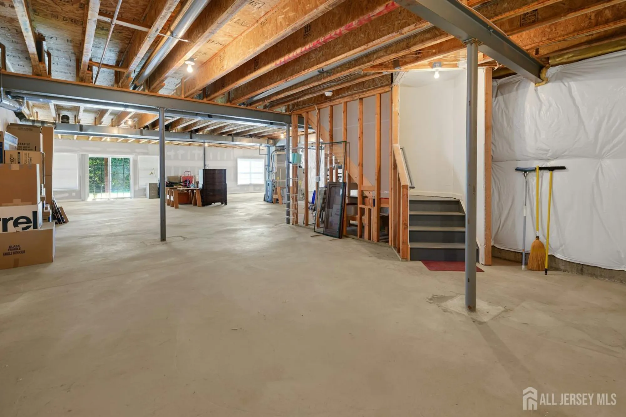 Property Slideshow image 25 of 39 | 476 crossfields ln, Somerset, NJ, 08873