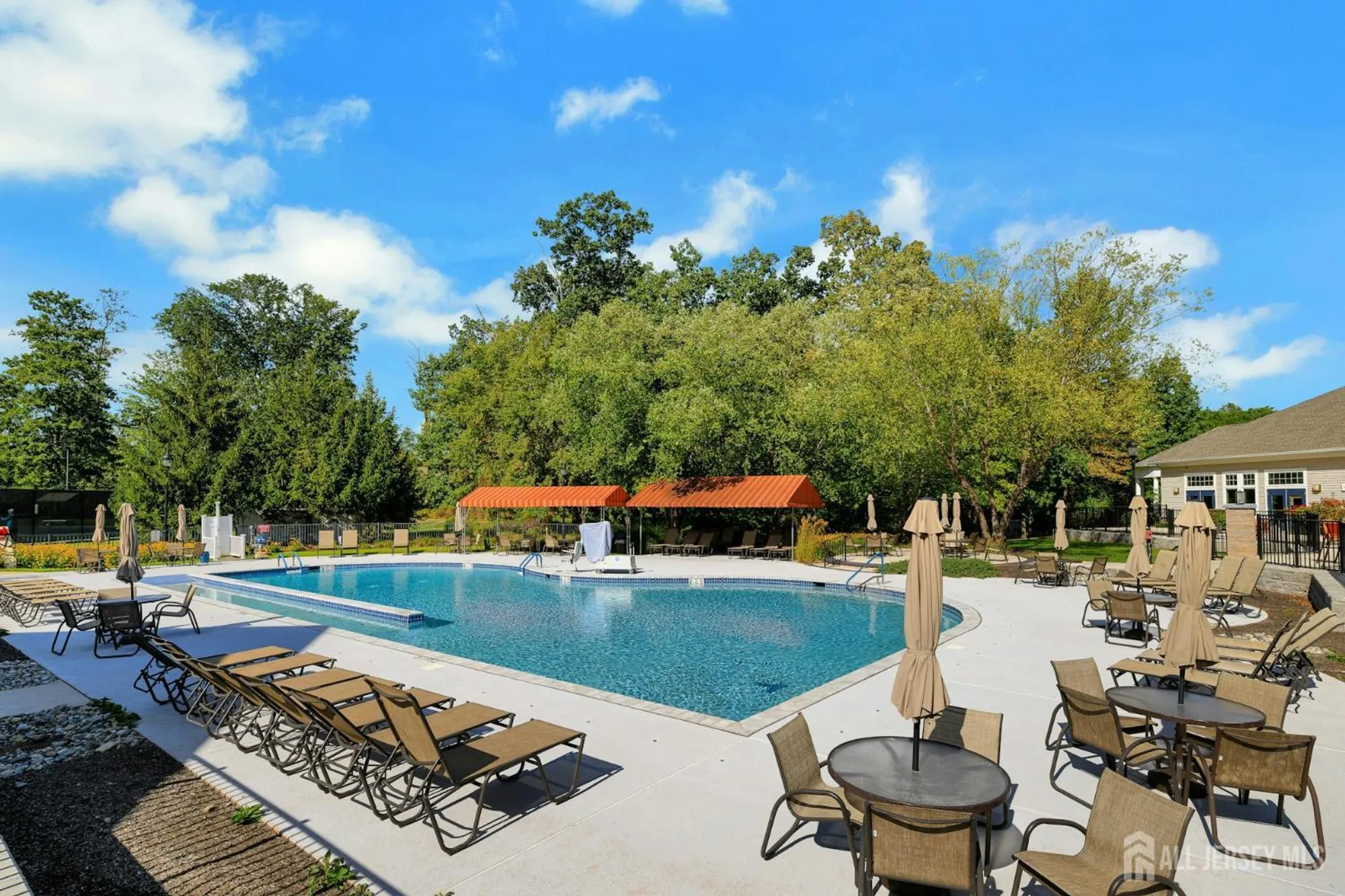 Property Slideshow image 35 of 39 | 476 crossfields ln, Somerset, NJ, 08873