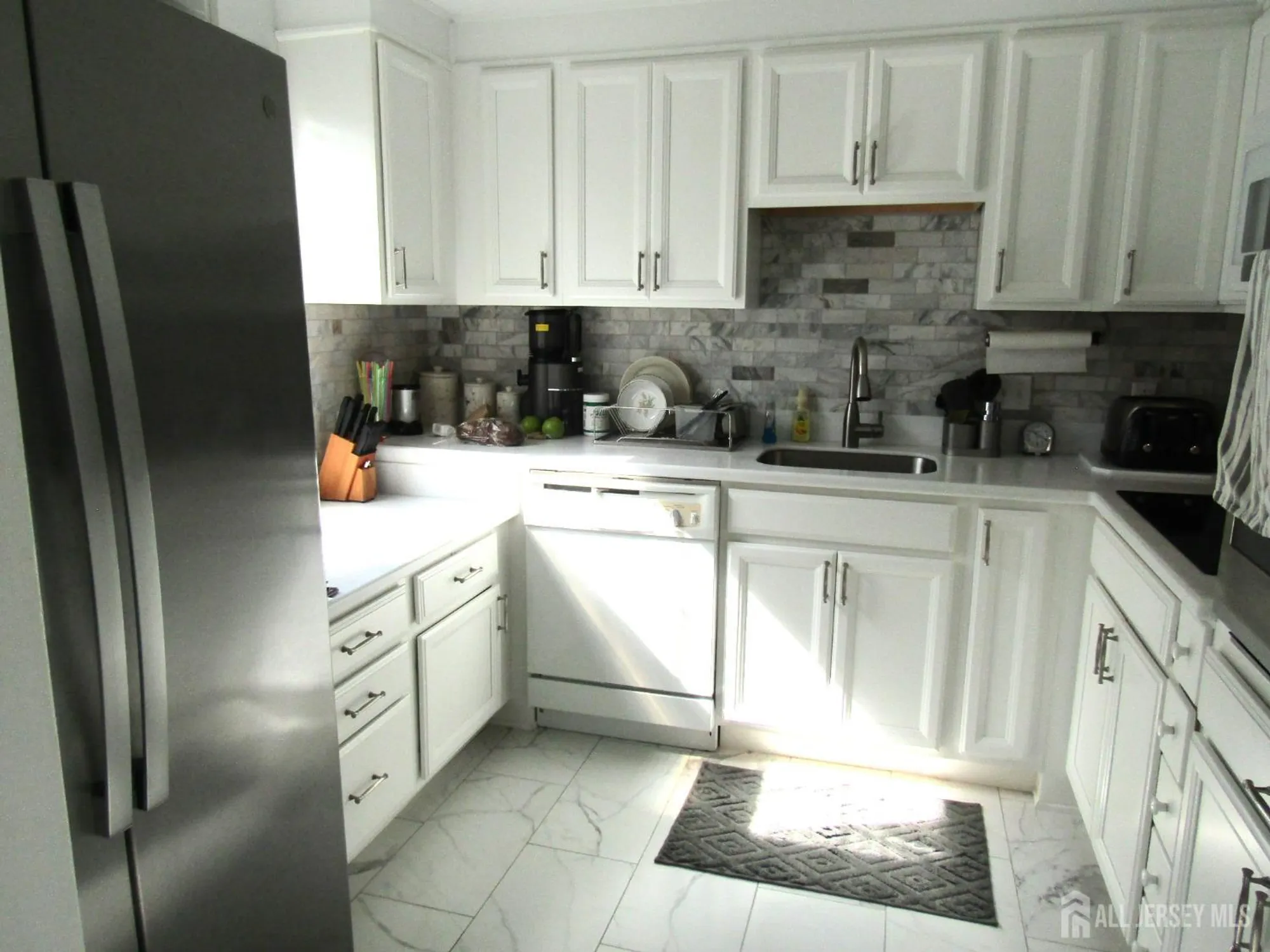 Property Slideshow image 9 of 21 | 120 rossmoor dr n, Monroe, NJ, 08831