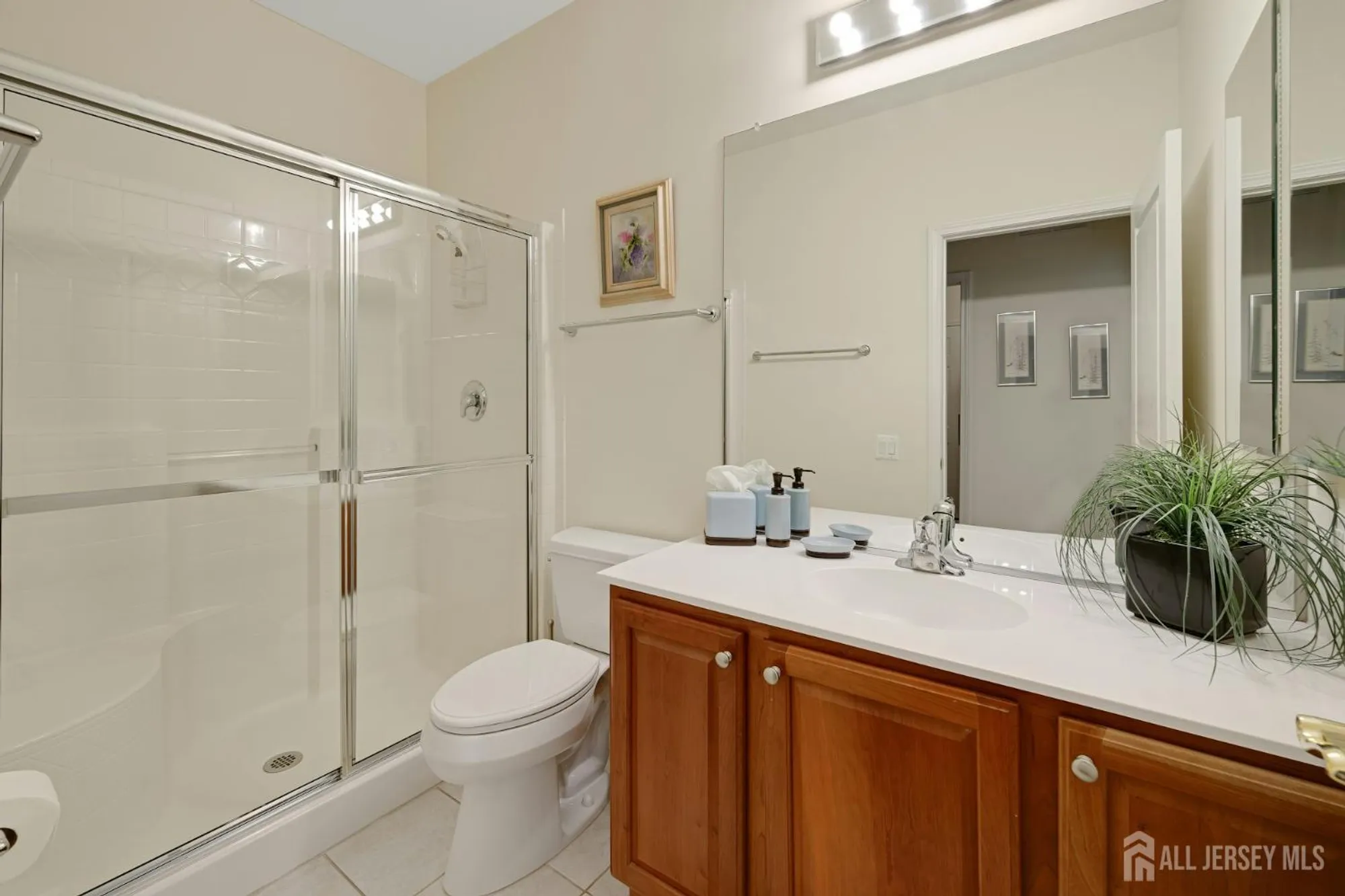 Property Slideshow image 24 of 39 | 476 crossfields ln, Somerset, NJ, 08873