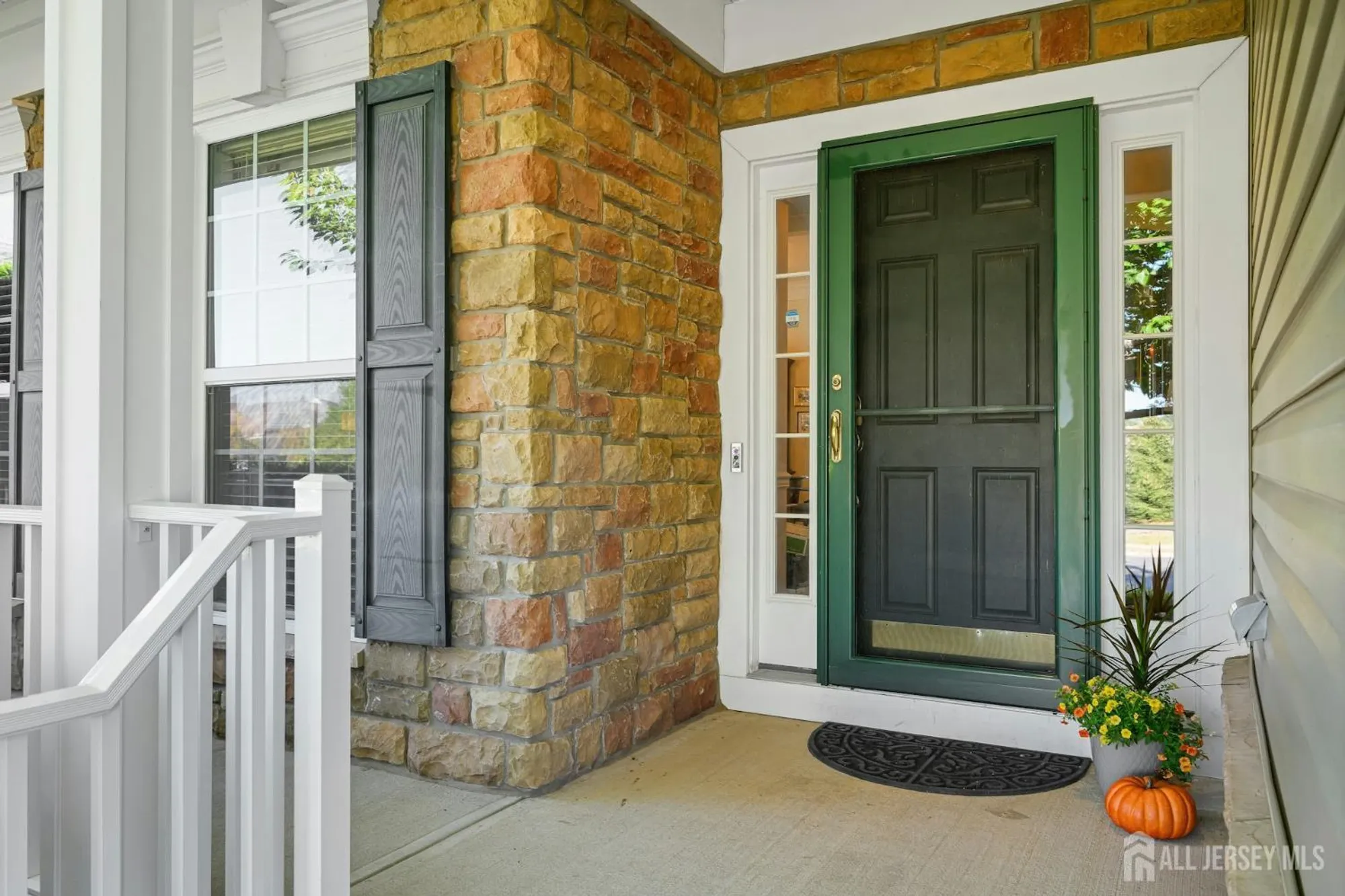 Property Slideshow image 5 of 39 | 476 crossfields ln, Somerset, NJ, 08873