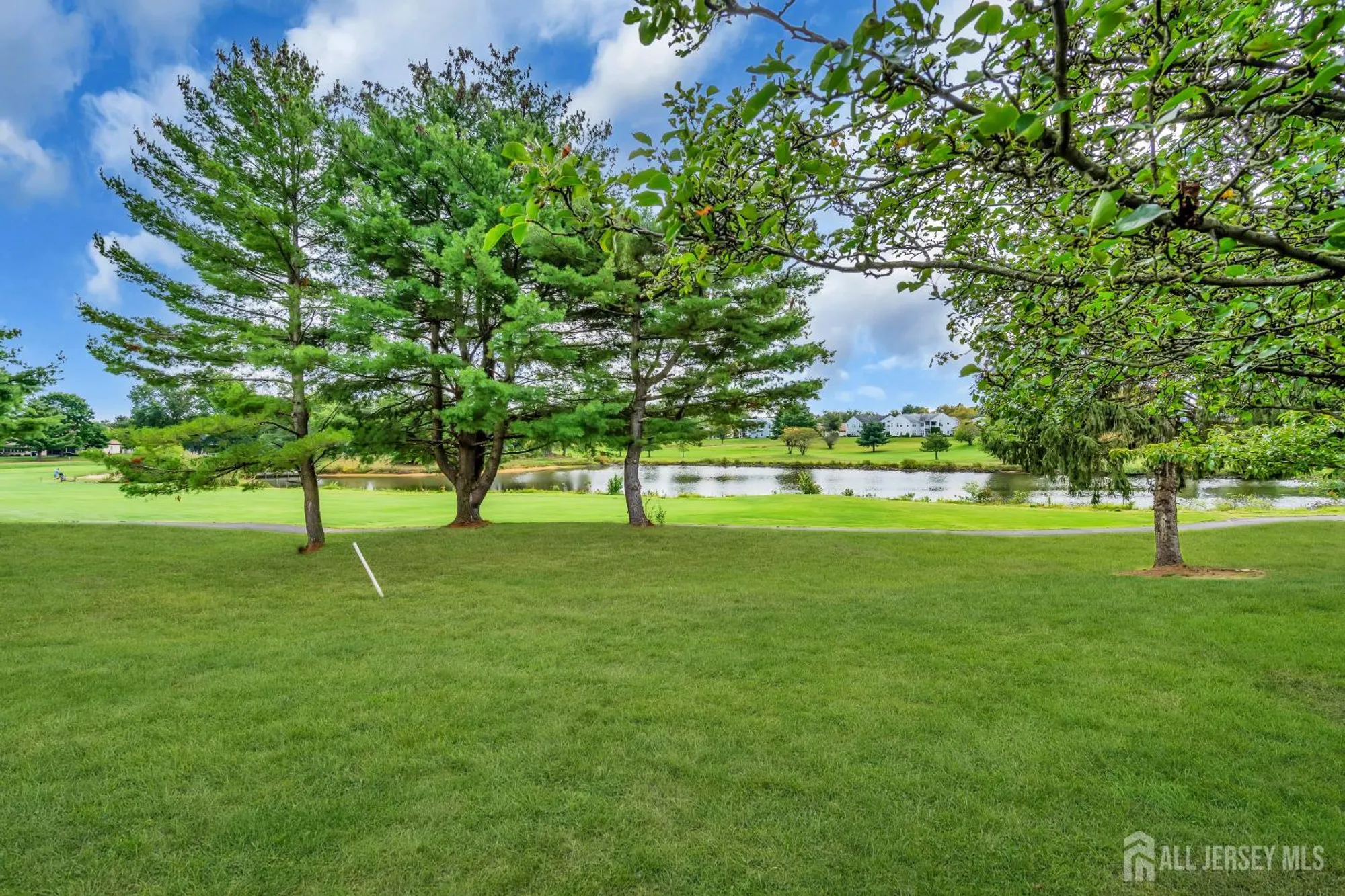 Property Slideshow image 21 of 23 | 27 benjamin franklin dr b, Monroe, NJ, 08831