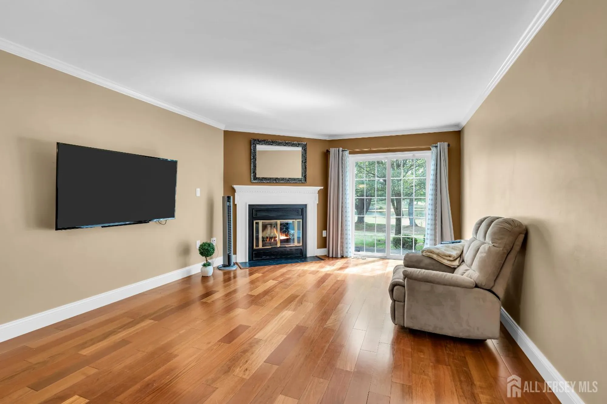 Property Slideshow image 5 of 23 | 27 benjamin franklin dr b, Monroe, NJ, 08831