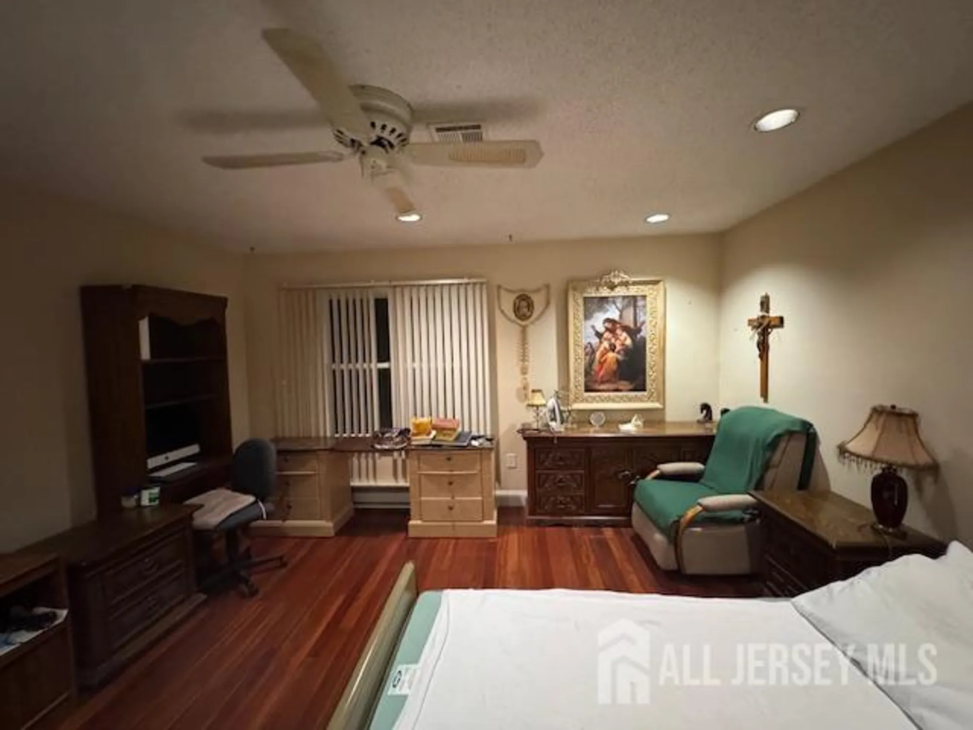 Property Slideshow image 8 of 28 | 340 quinton dr b, Monroe, NJ, 08831