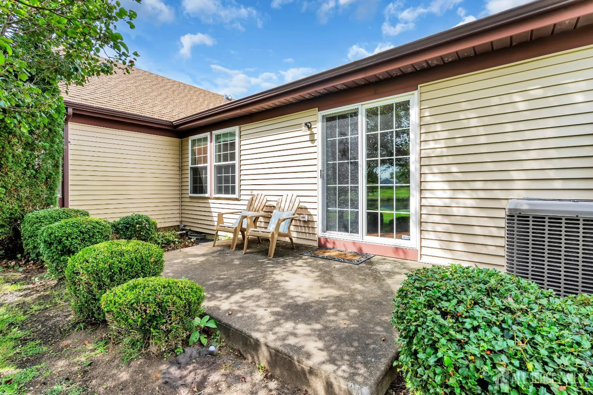 Property Slideshow image 18 of 23 | 27 benjamin franklin dr b, Monroe, NJ, 08831