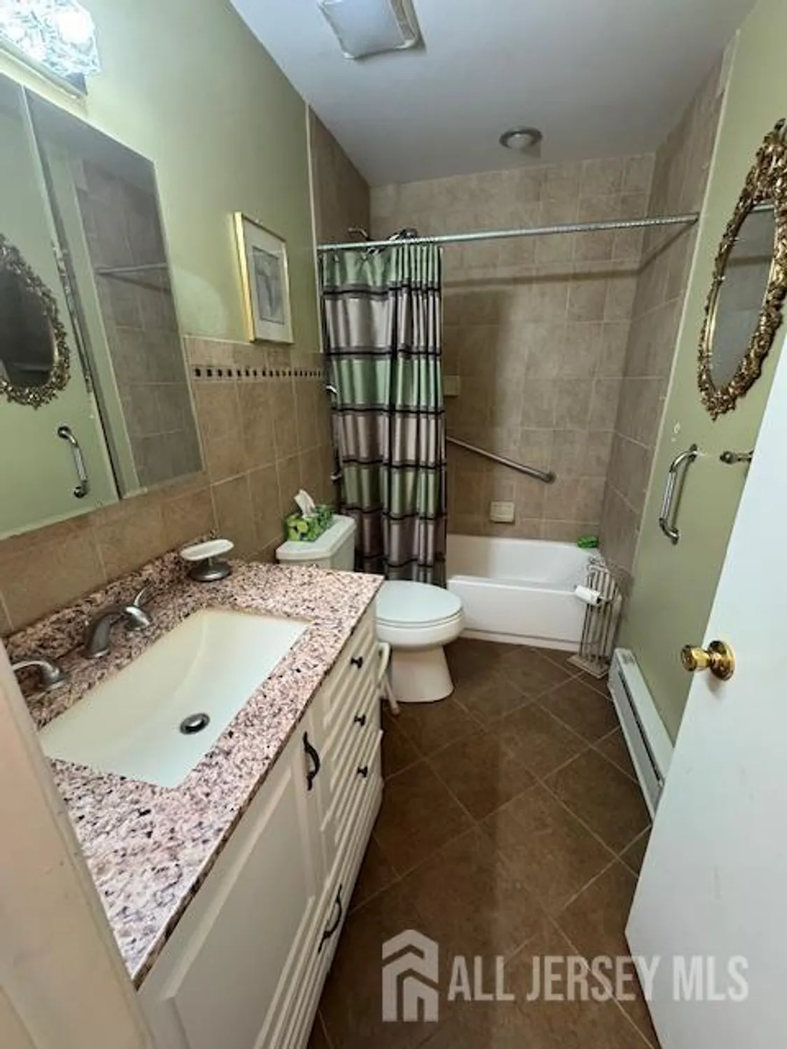 Property Slideshow image 7 of 28 | 340 quinton dr b, Monroe, NJ, 08831