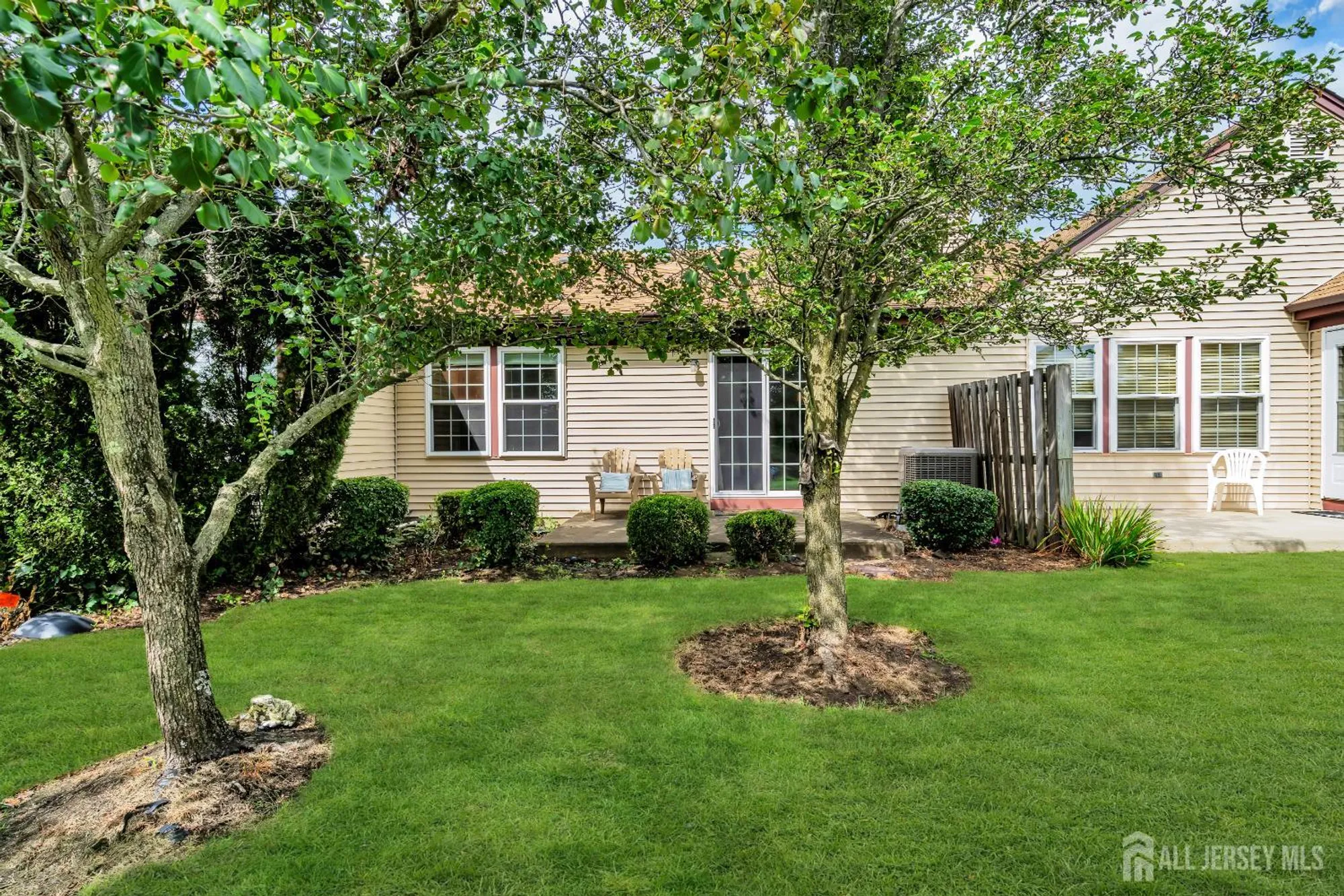 Property Slideshow image 19 of 23 | 27 benjamin franklin dr b, Monroe, NJ, 08831