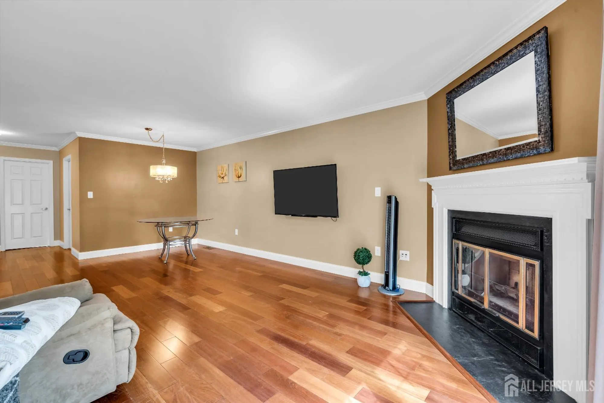 Property Slideshow image 4 of 23 | 27 benjamin franklin dr b, Monroe, NJ, 08831