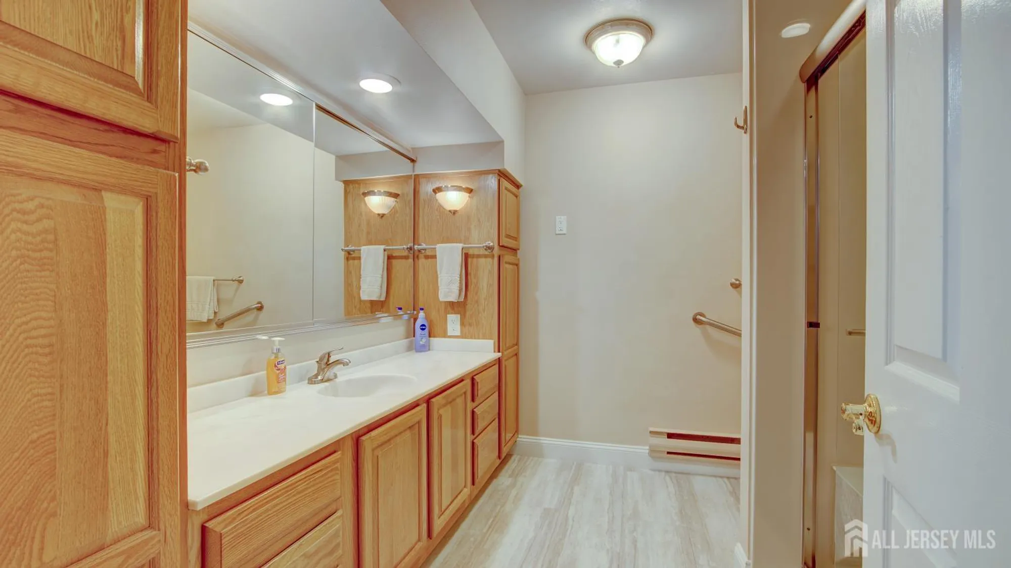 Property Slideshow image 29 of 53 | 678b yarborough way s, Monroe, NJ, 08831