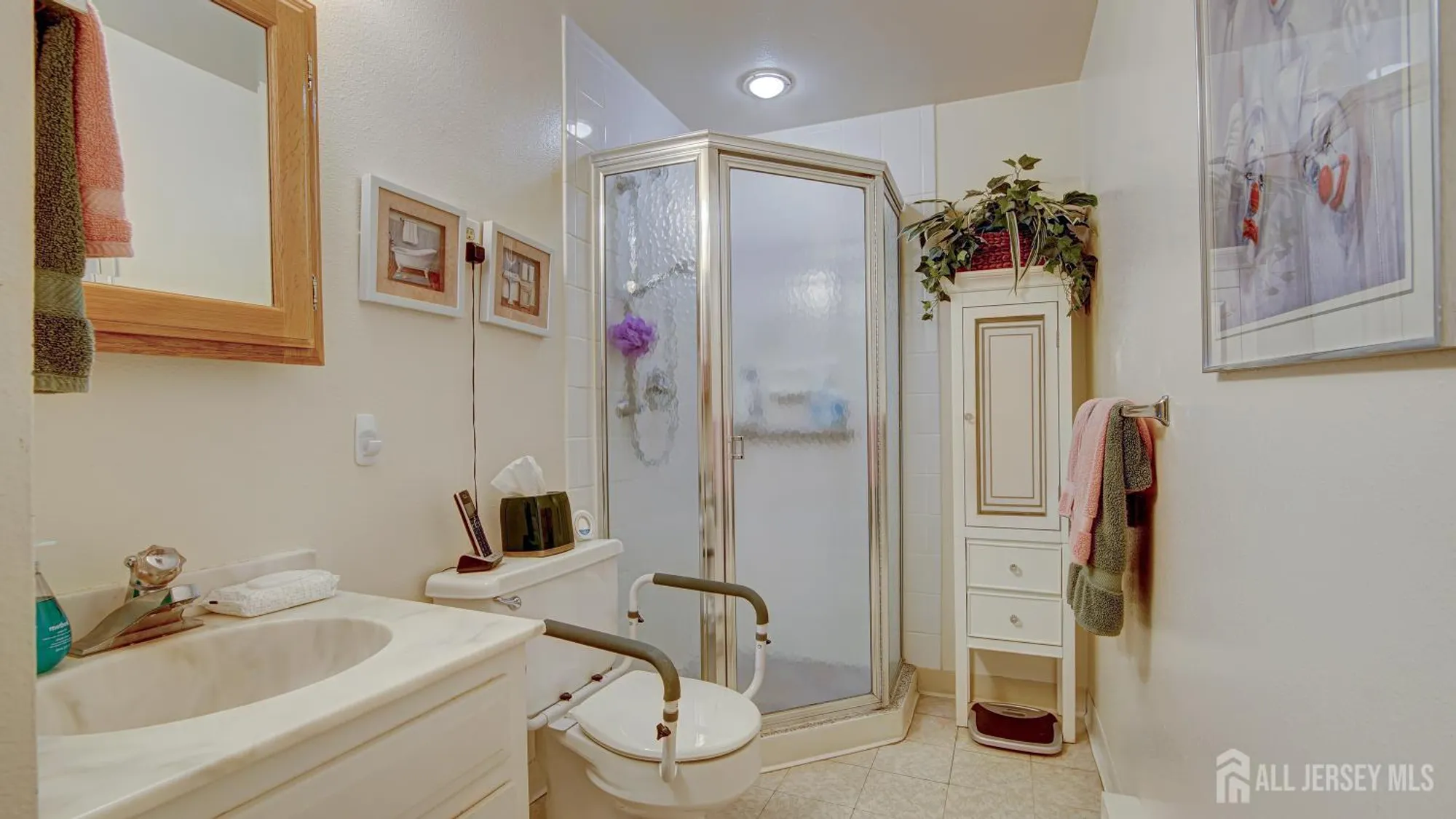 Property Slideshow image 17 of 23 | 179 rossmoor dr h, Monroe, NJ, 08831