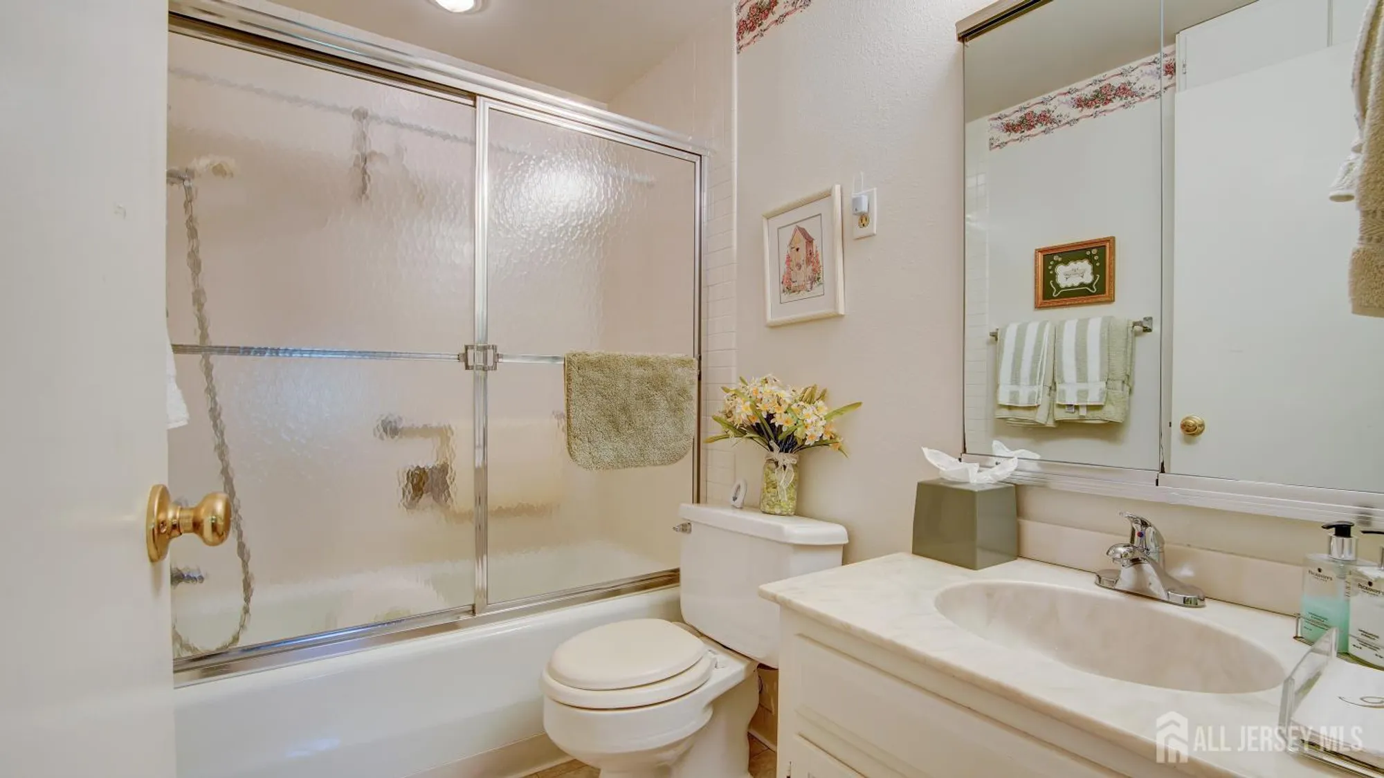 Property Slideshow image 21 of 23 | 179 rossmoor dr h, Monroe, NJ, 08831