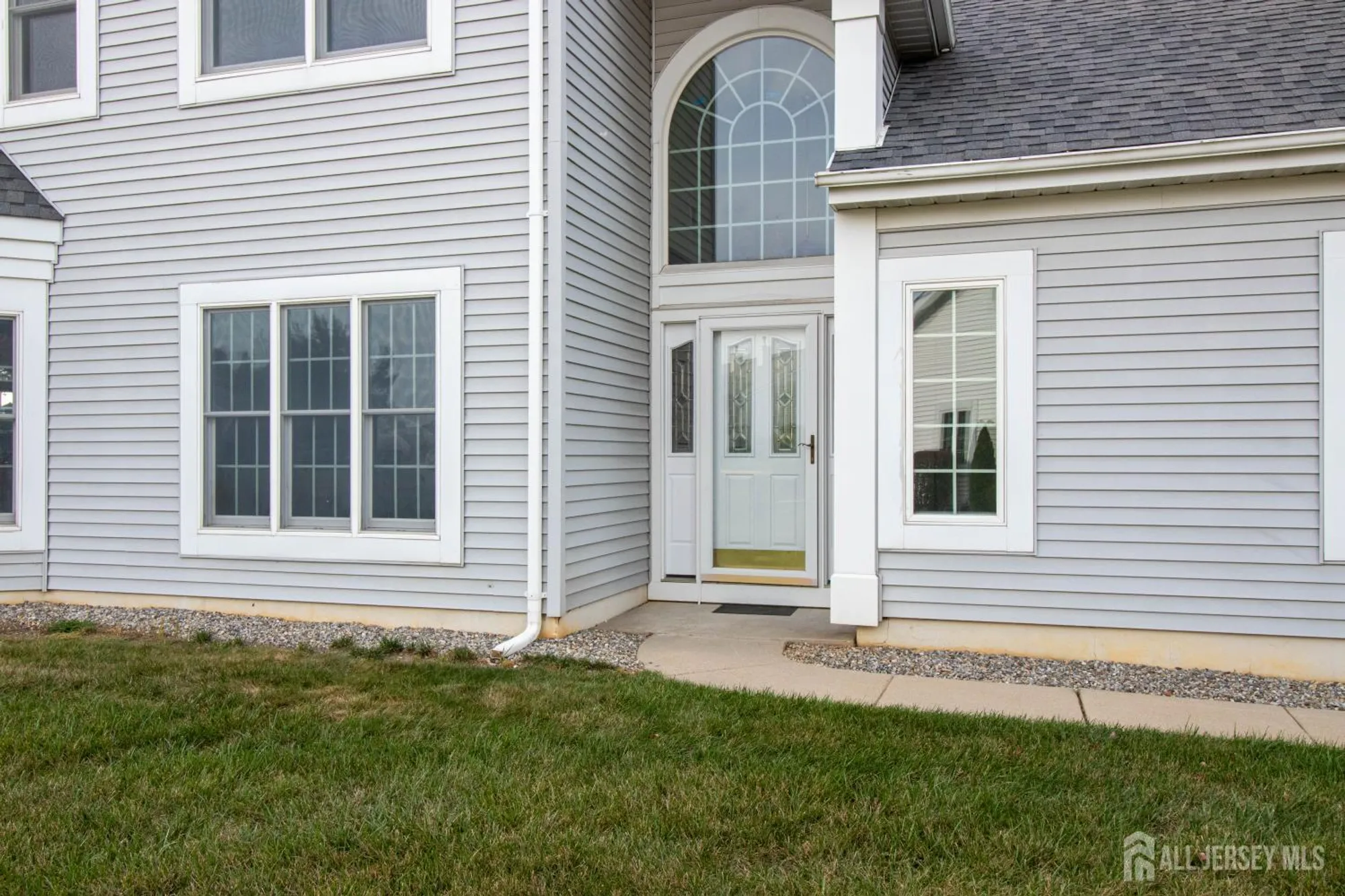 Property Slideshow image 28 of 31 | 42 brighton ct, Monroe, NJ, 08831