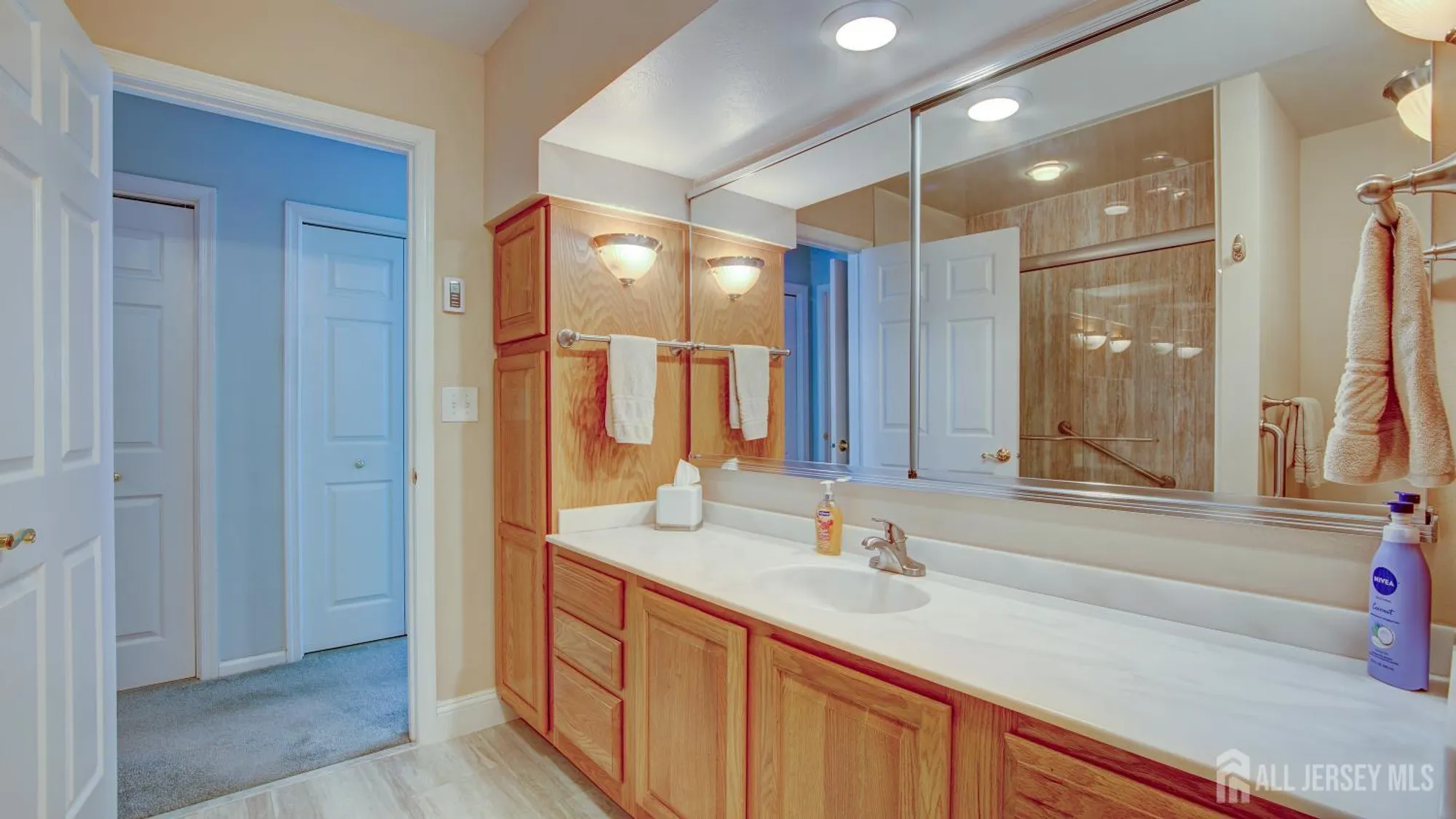 Property Slideshow image 30 of 53 | 678b yarborough way s, Monroe, NJ, 08831