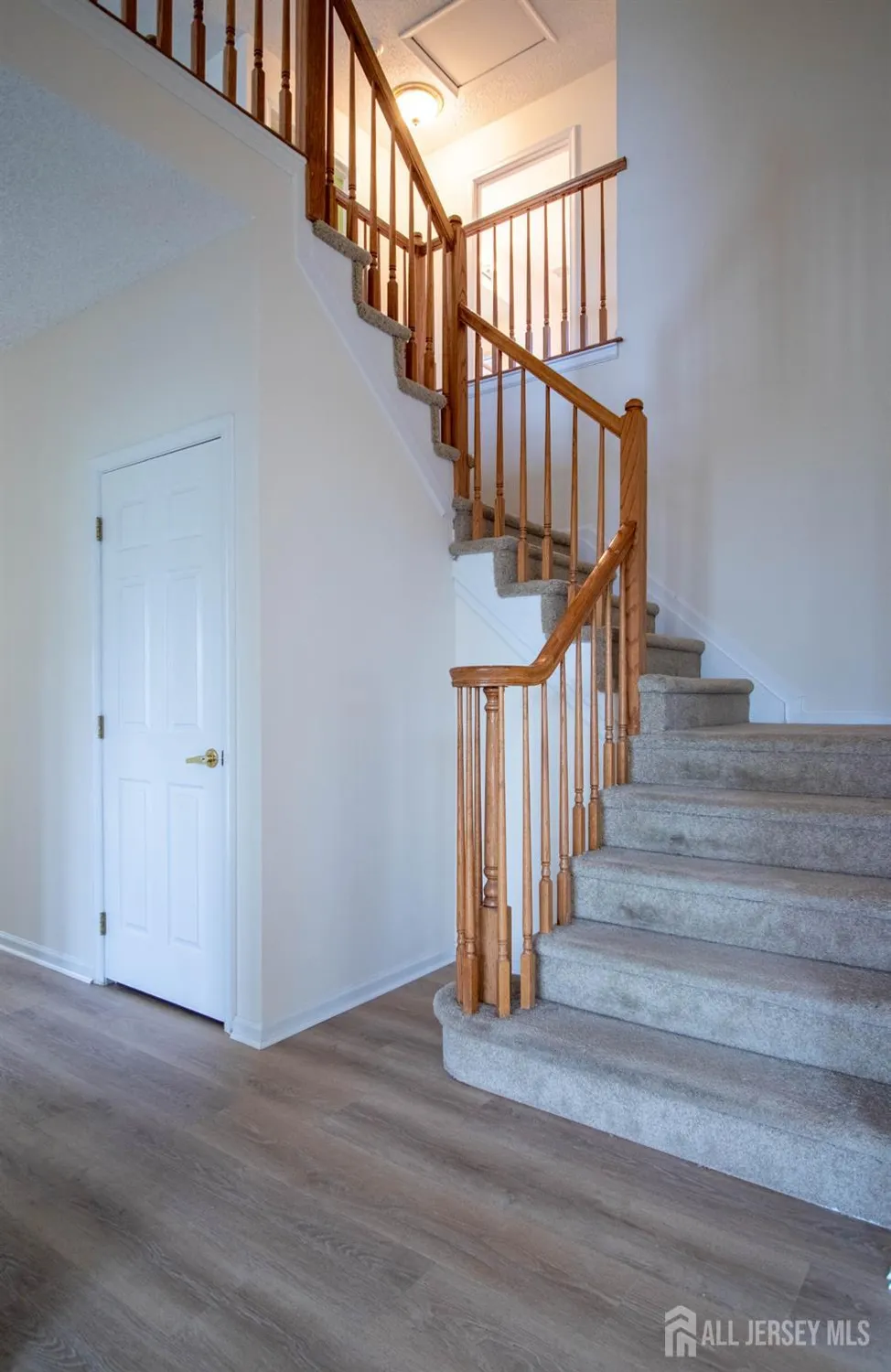 Property Slideshow image 23 of 31 | 42 brighton ct, Monroe, NJ, 08831