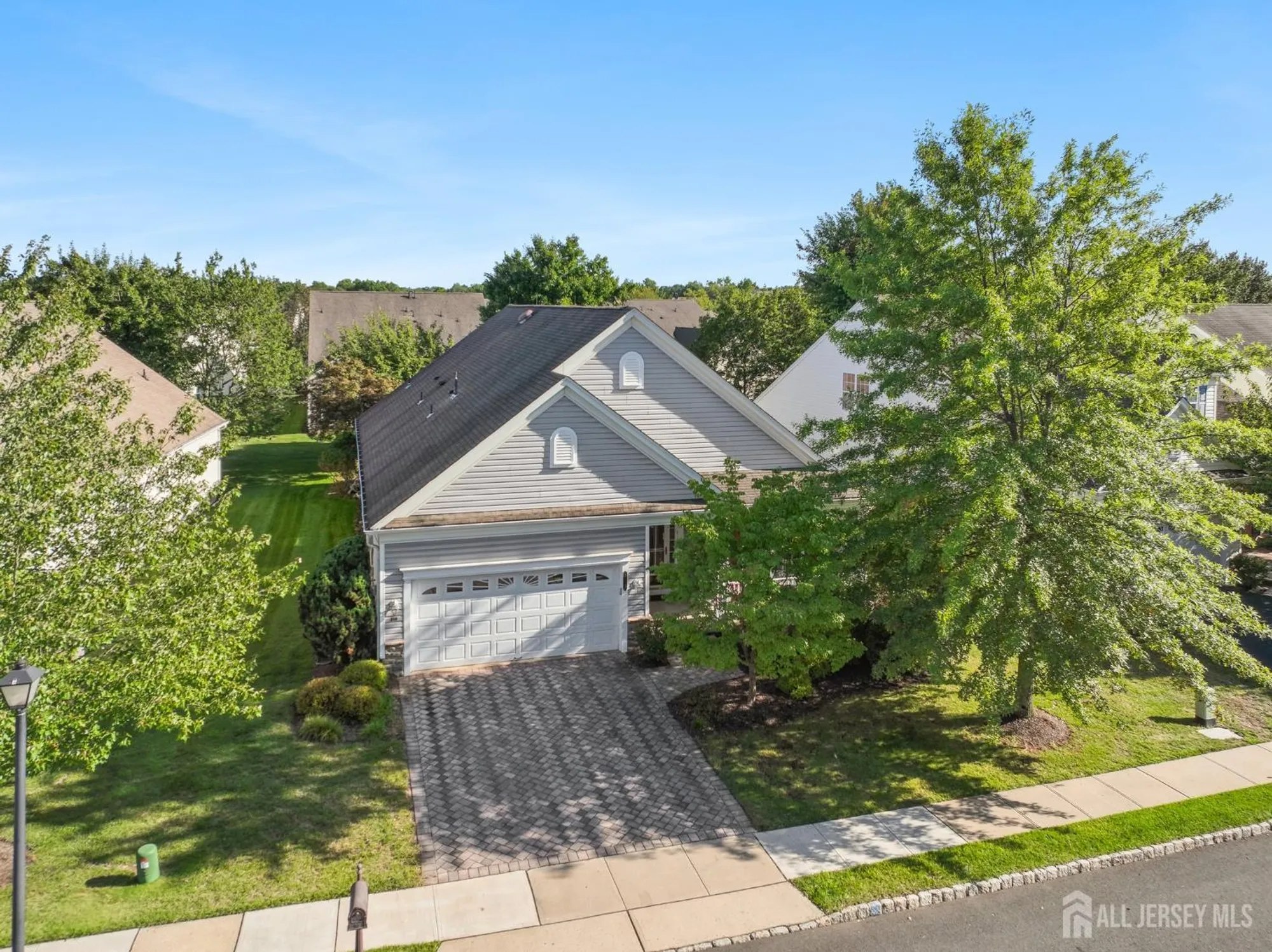 Property Slideshow image 39 of 48 | 318 biltmore ln, Somerset, NJ, 08873