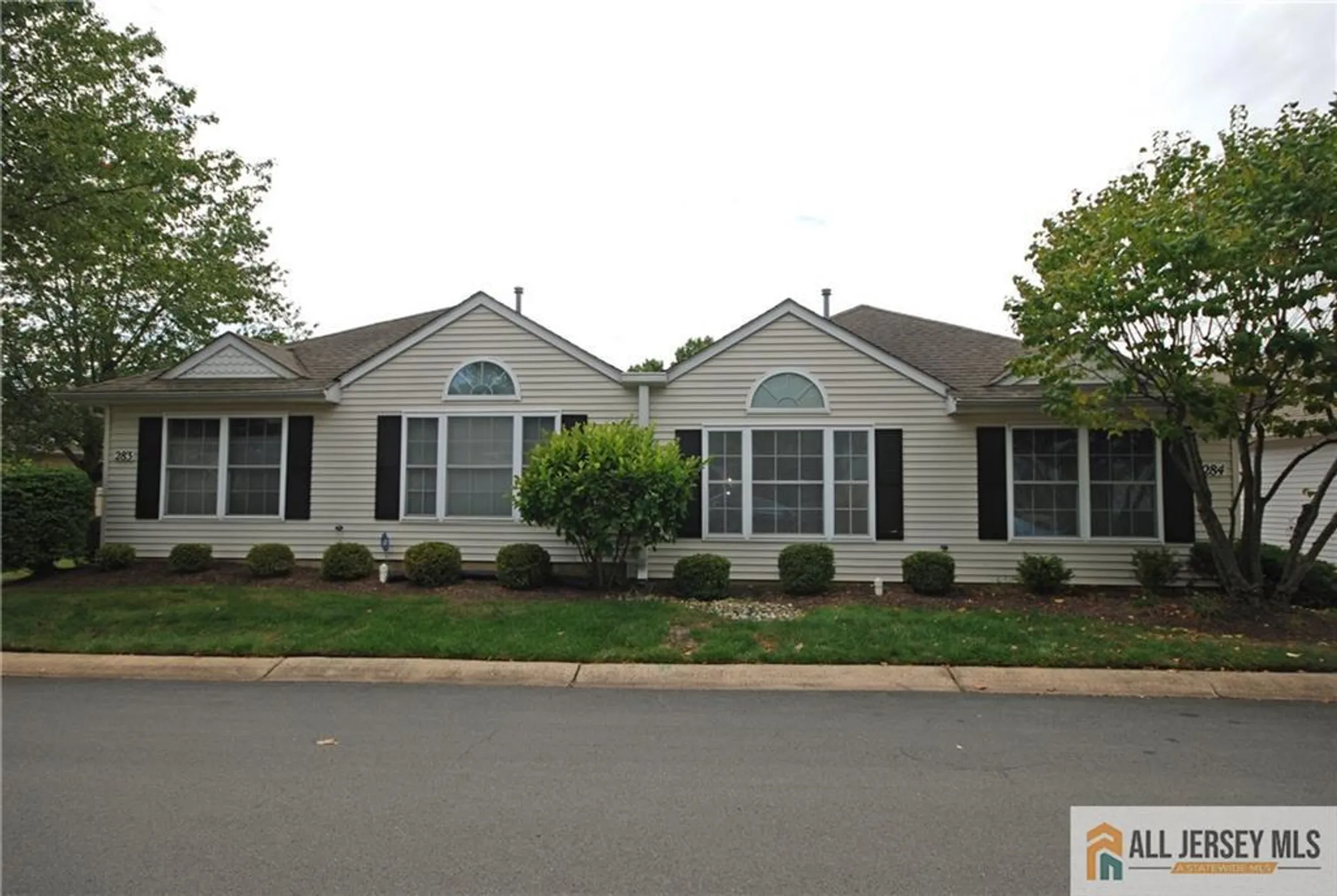Property Slideshow image 1 of 29 | 284 mockingbird dr # 284, Monroe, NJ, 08831