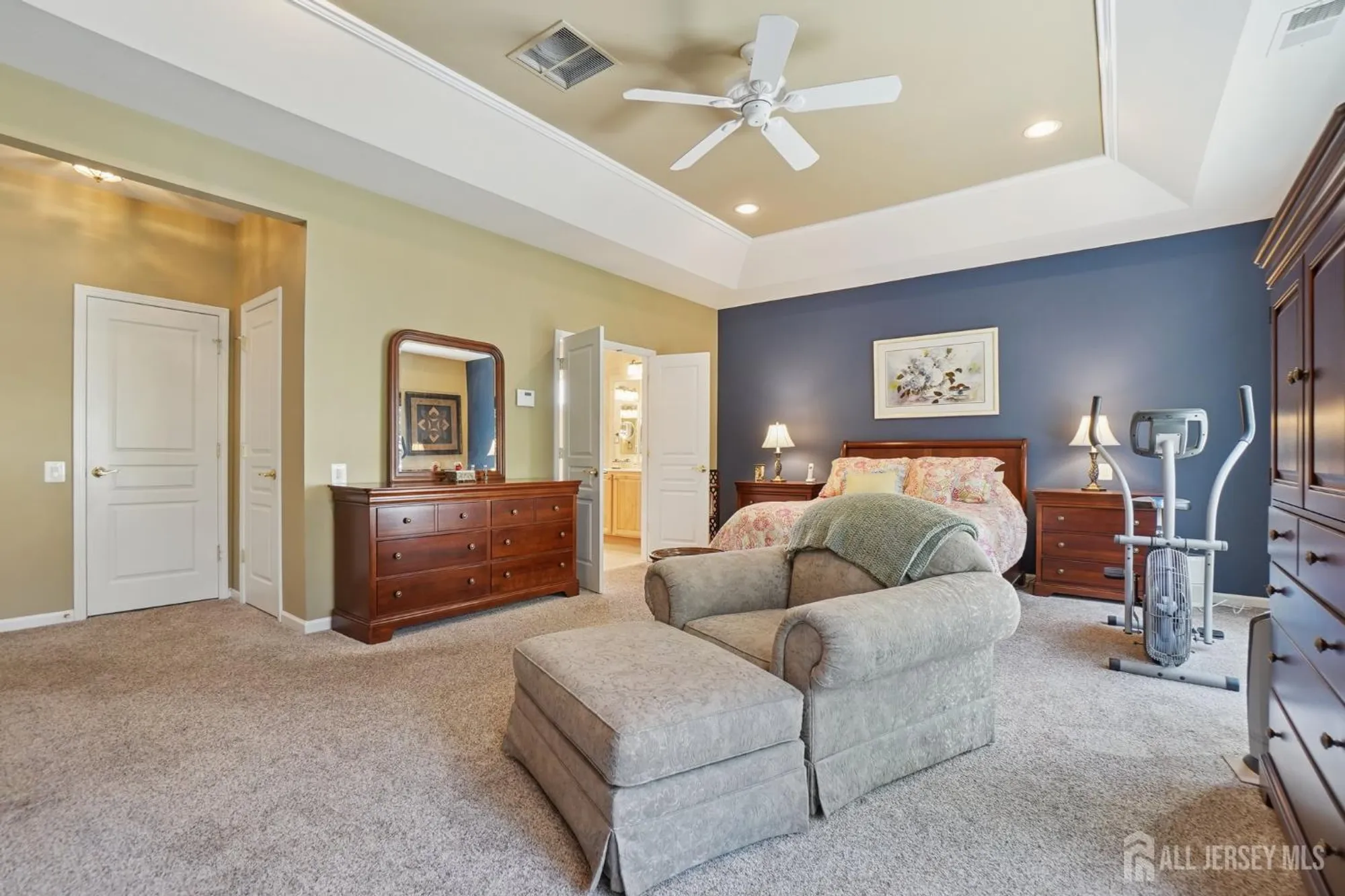 Property Slideshow image 27 of 48 | 318 biltmore ln, Somerset, NJ, 08873