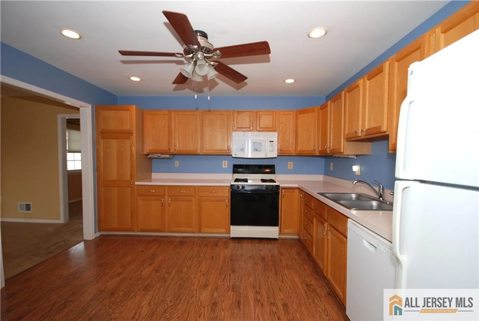 Property Slideshow image 10 of 29 | 284 mockingbird dr # 284, Monroe, NJ, 08831