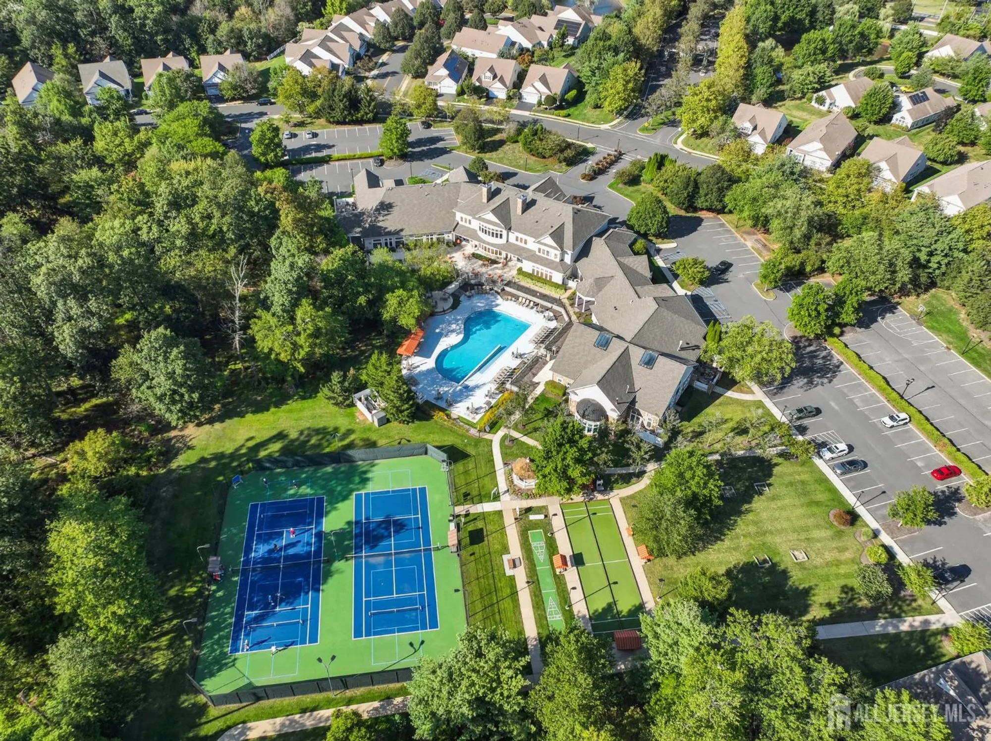 Property Slideshow image 45 of 48 | 318 biltmore ln, Somerset, NJ, 08873