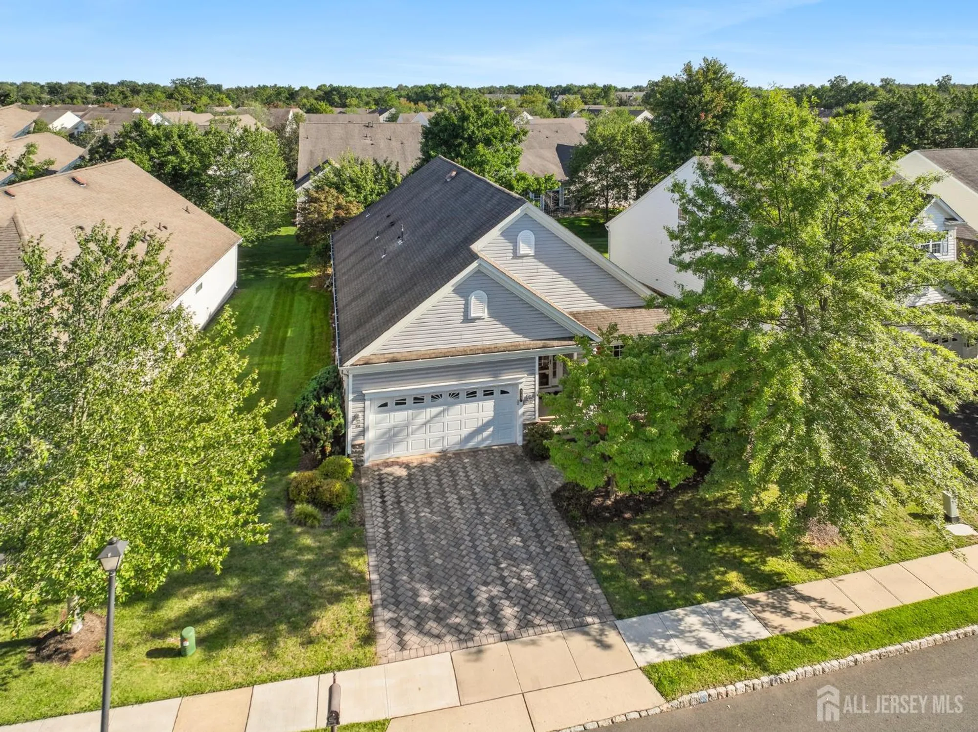 Property Slideshow image 41 of 48 | 318 biltmore ln, Somerset, NJ, 08873