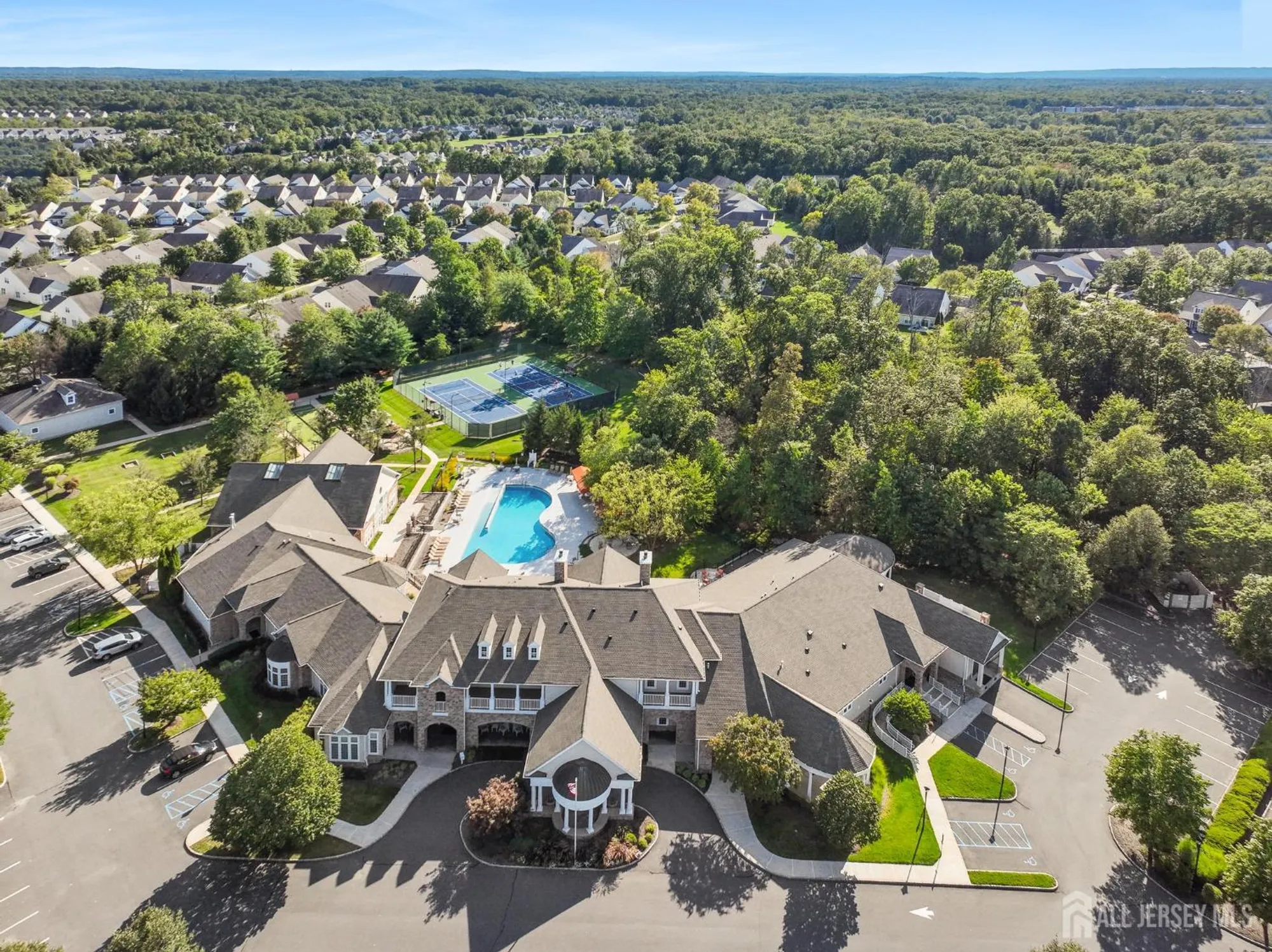 Property Slideshow image 47 of 48 | 318 biltmore ln, Somerset, NJ, 08873