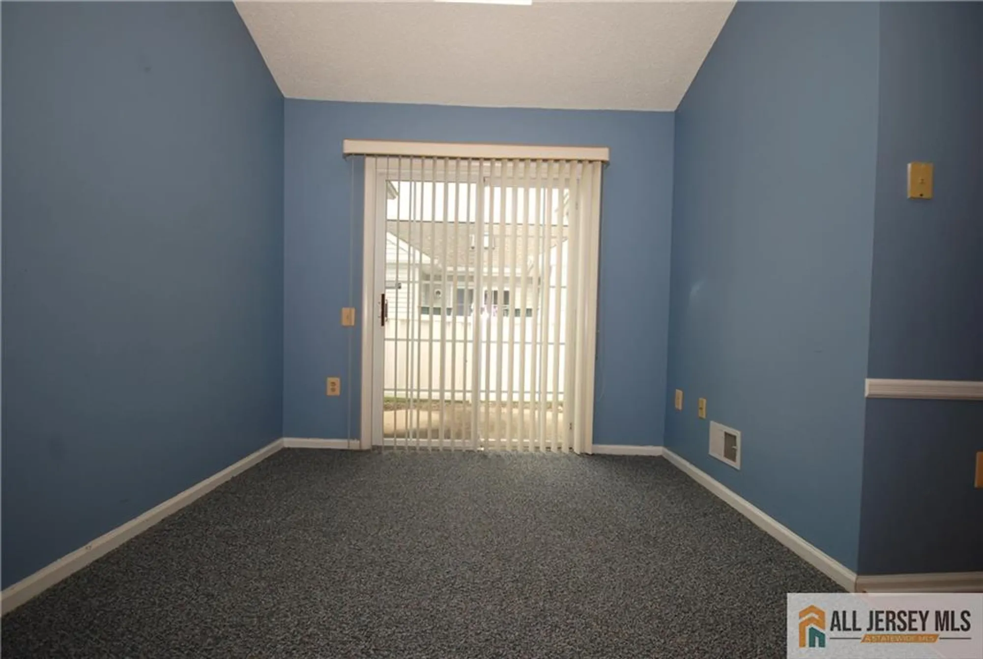 Property Slideshow image 15 of 29 | 284 mockingbird dr # 284, Monroe, NJ, 08831
