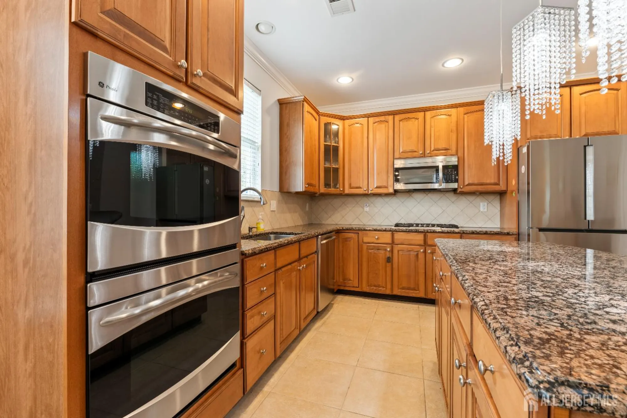 Property Slideshow image 11 of 49 | 24 friesan ct, Manalapan, NJ, 07726