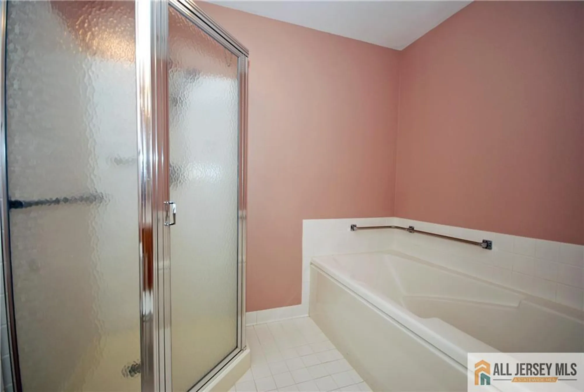 Property Slideshow image 23 of 29 | 284 mockingbird dr # 284, Monroe, NJ, 08831