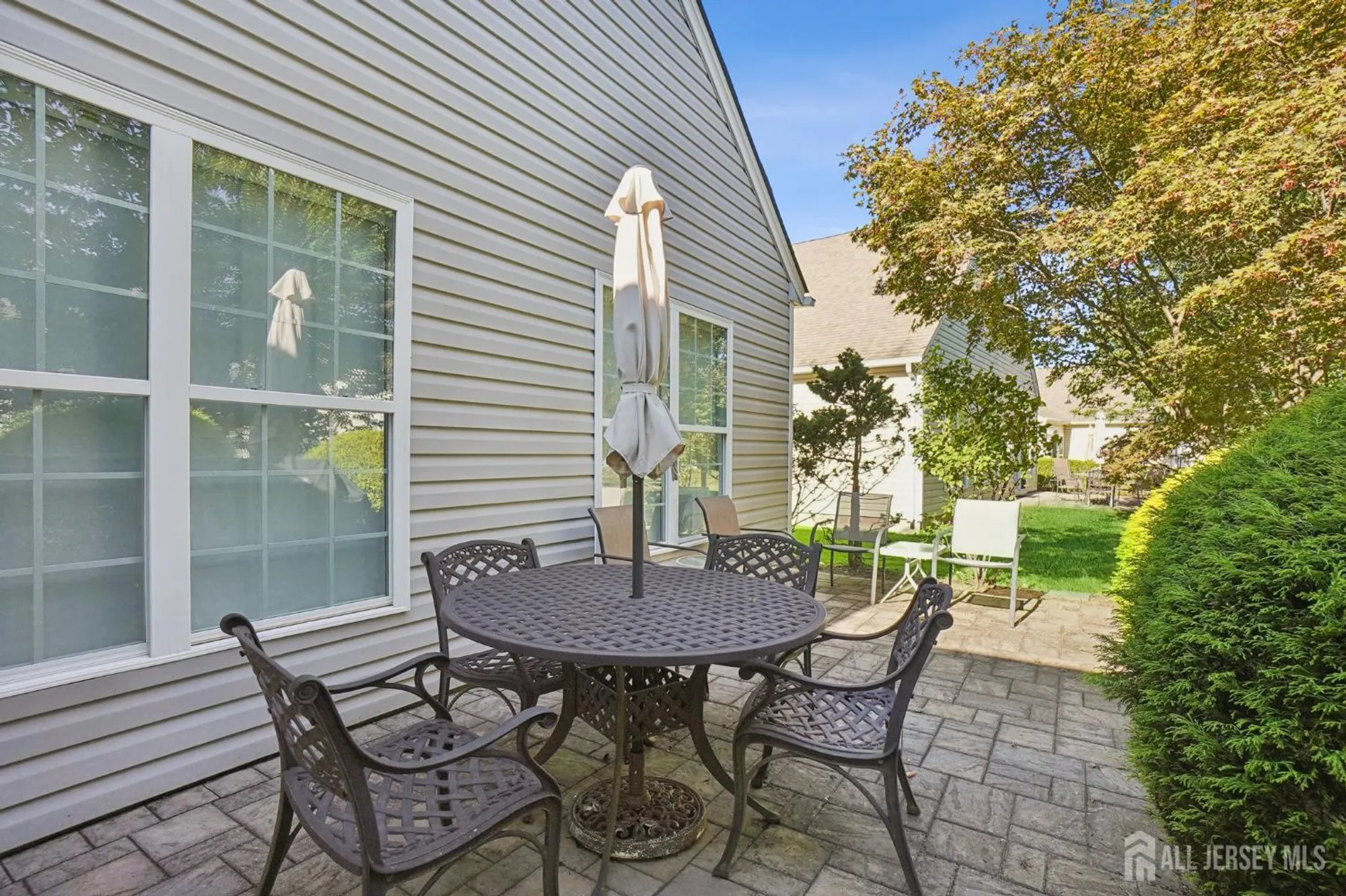 Property Slideshow image 33 of 48 | 318 biltmore ln, Somerset, NJ, 08873
