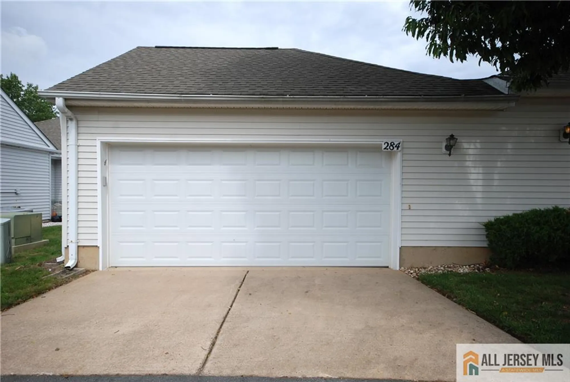 Property Slideshow image 28 of 29 | 284 mockingbird dr # 284, Monroe, NJ, 08831