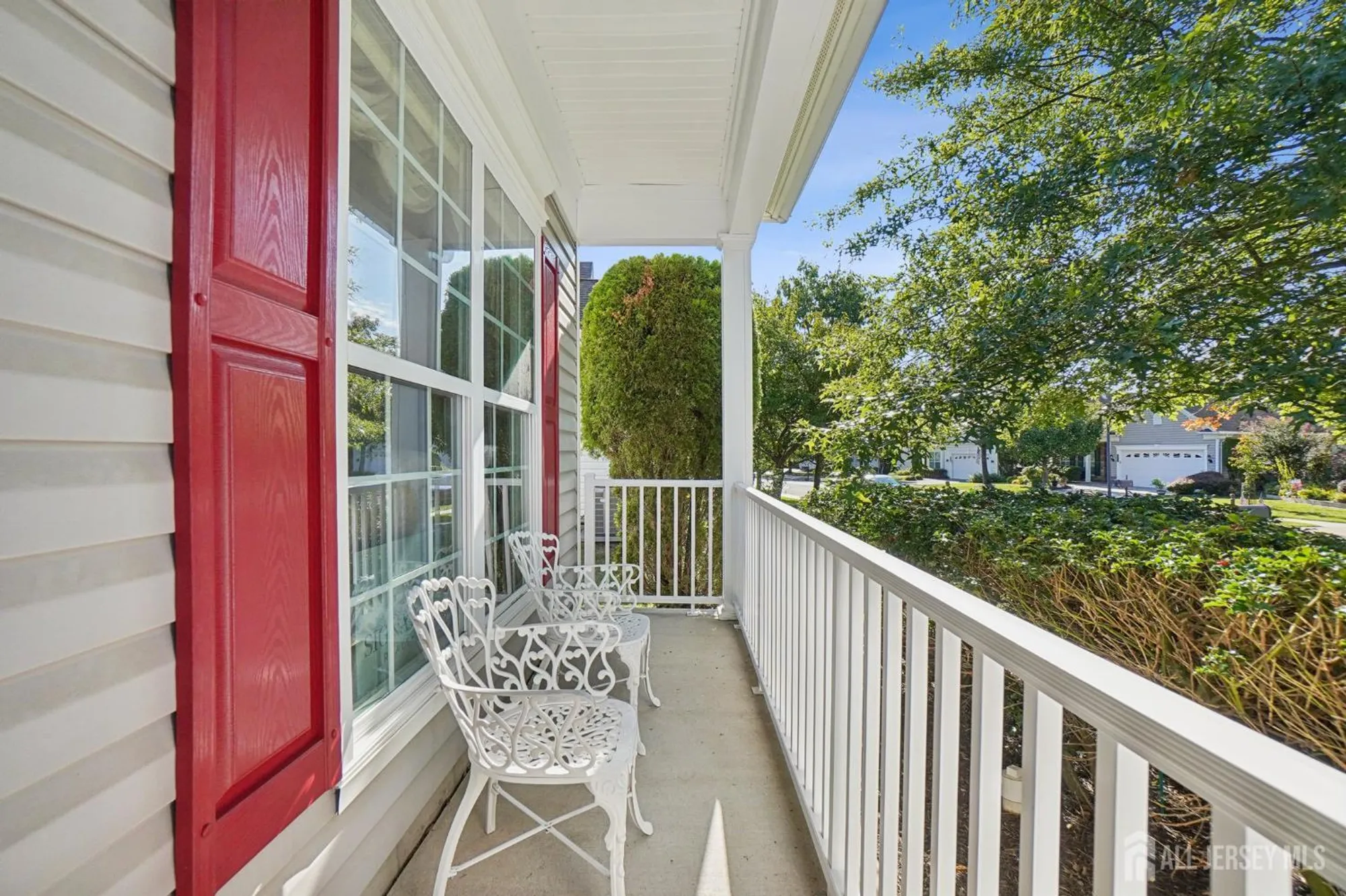 Property Slideshow image 4 of 48 | 318 biltmore ln, Somerset, NJ, 08873