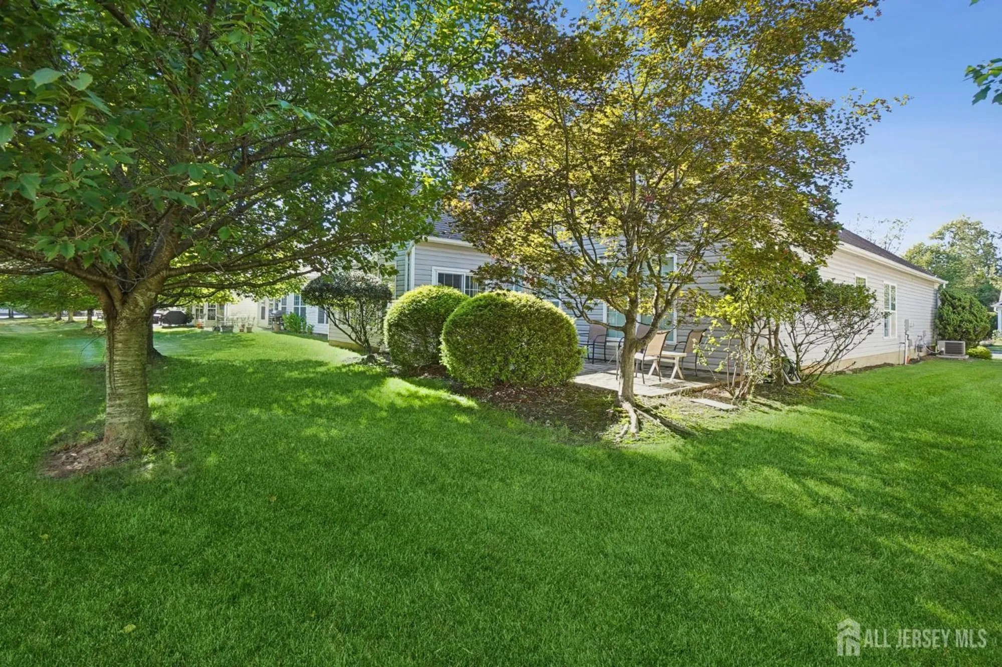 Property Slideshow image 35 of 48 | 318 biltmore ln, Somerset, NJ, 08873