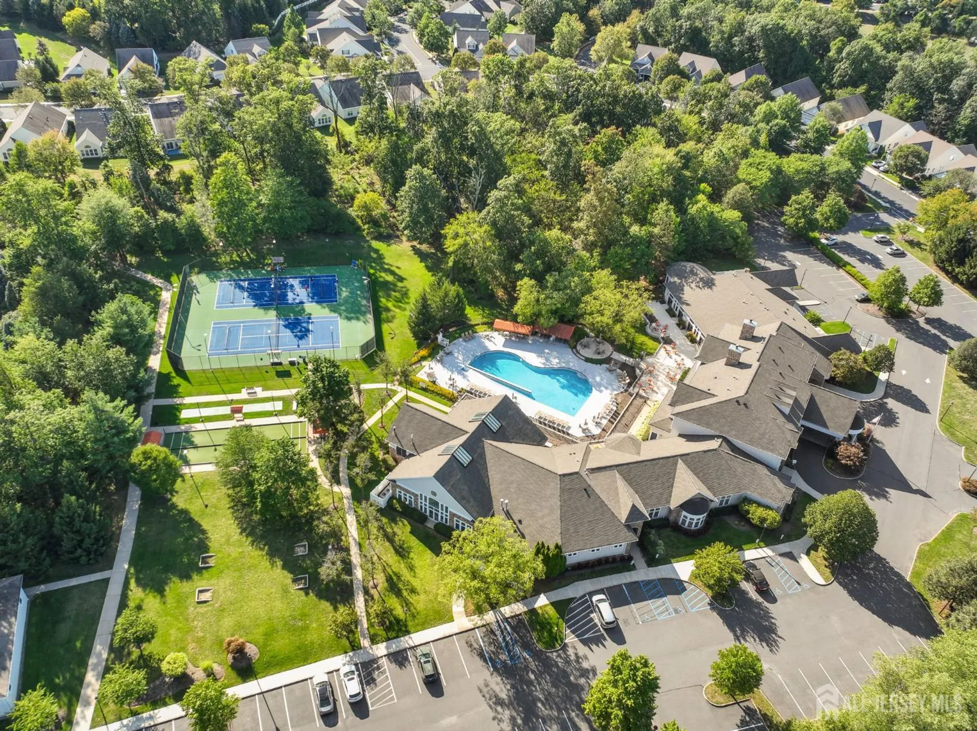 Property Slideshow image 46 of 48 | 318 biltmore ln, Somerset, NJ, 08873